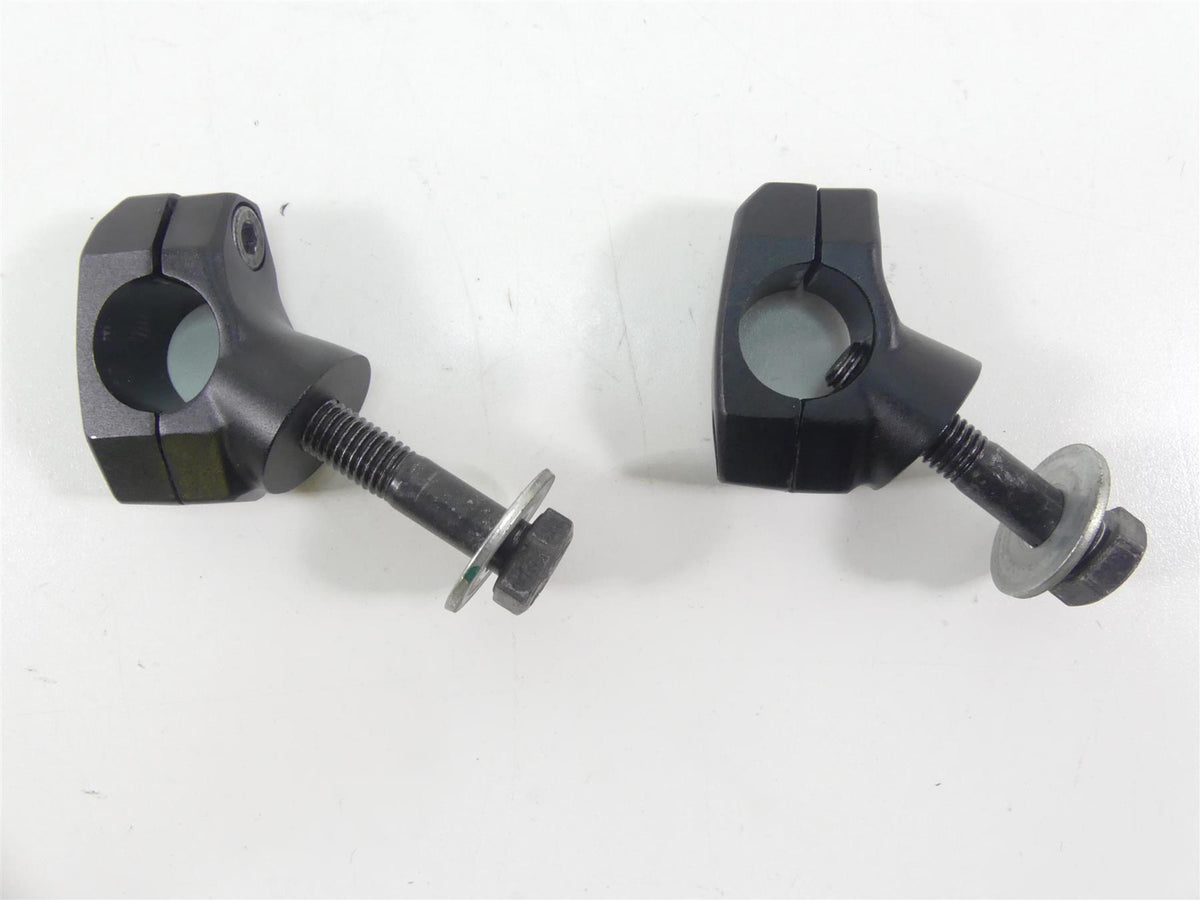 2015 Victory Cross Country Tour Handlebar Holder Riser Set 5139570 {{ shop.shopifyCountryName }} - Mototech271