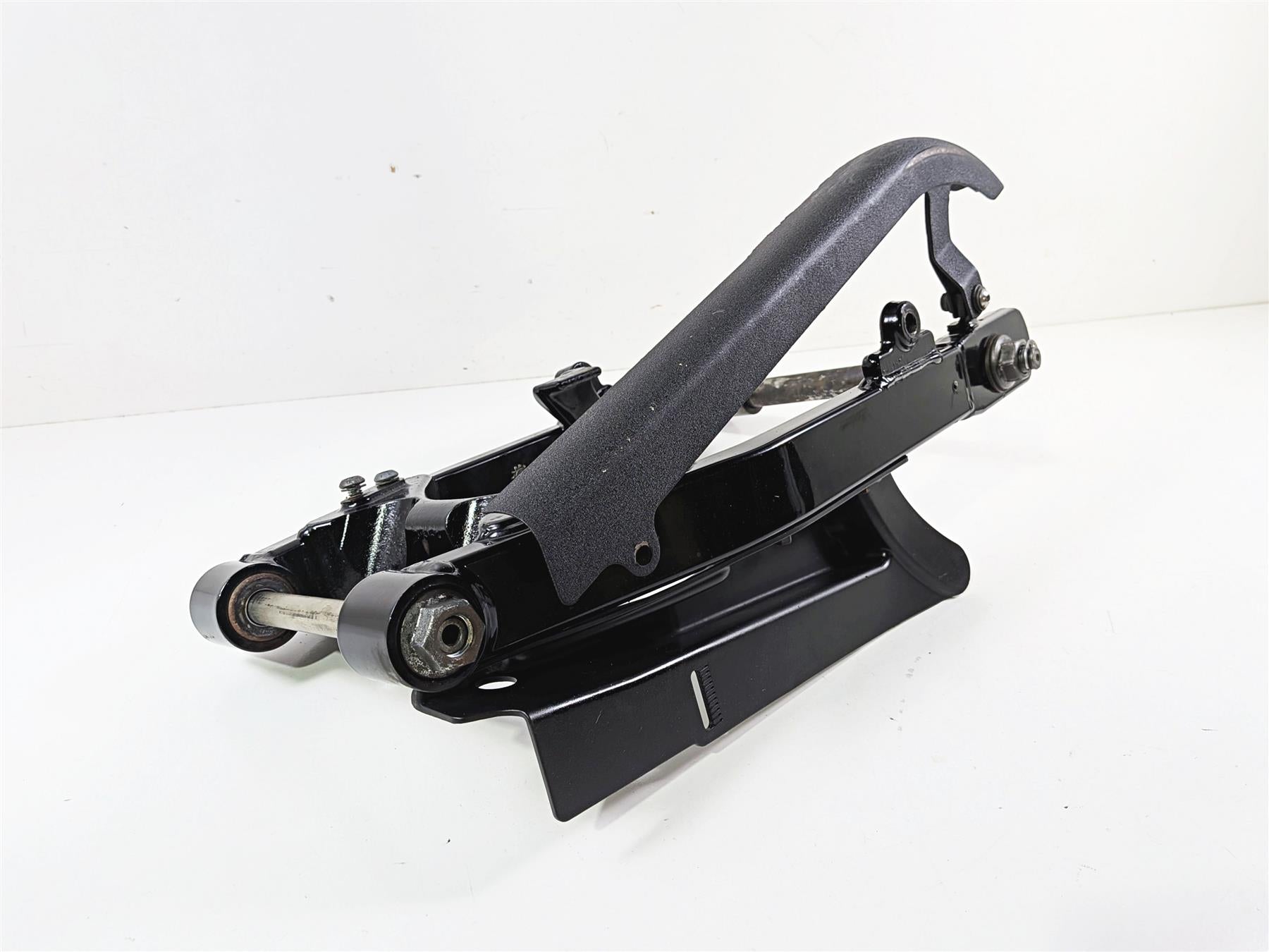 2007 Harley Dyna FXDB Street Bob Rear Swingarm Belt Guards 47820-06 {{ shop.shopifyCountryName }} - Mototech271