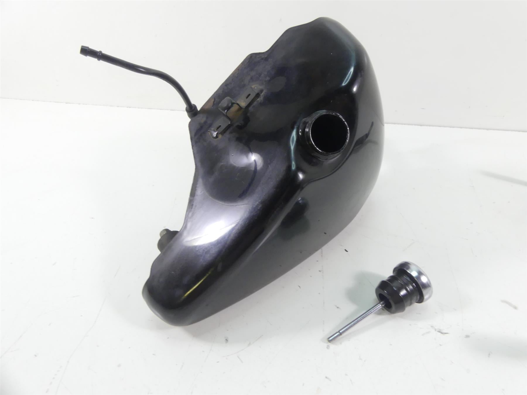 2002 Harley XL1200 Sportster Oil Tank Reservoir & Dipstick 62888-99 {{ shop.shopifyCountryName }} - Mototech271
