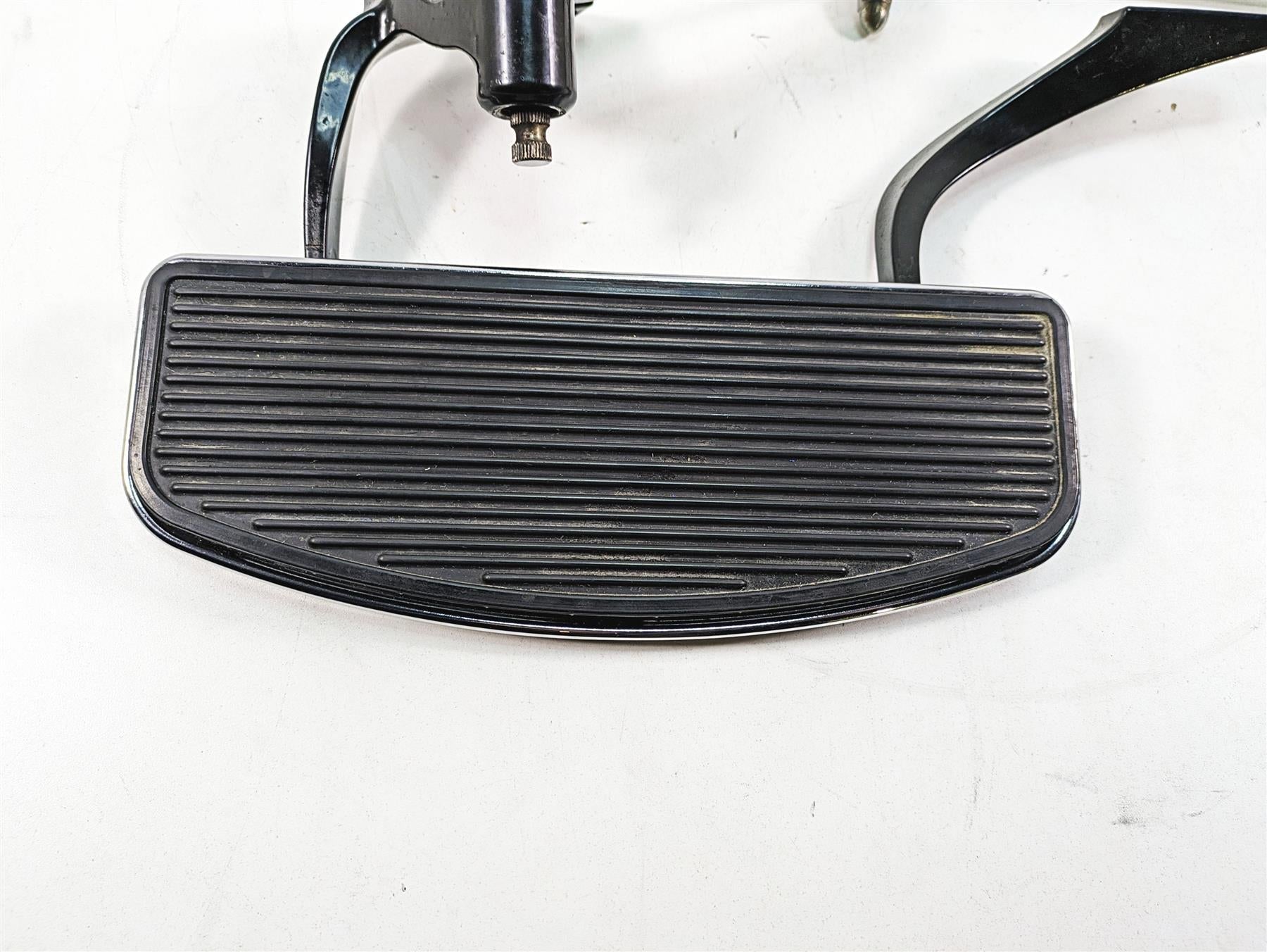 2012 Harley FLD Dyna Switchback Left Floor Board & Shifter Parts 54174-12 {{ shop.shopifyCountryName }} - Mototech271