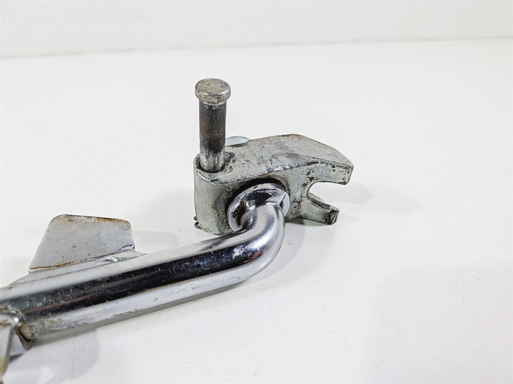 2011 Harley FXDF Dyna Fat Bob Side Kickstand Kick Stand 49704-90H {{ shop.shopifyCountryName }} - Mototech271