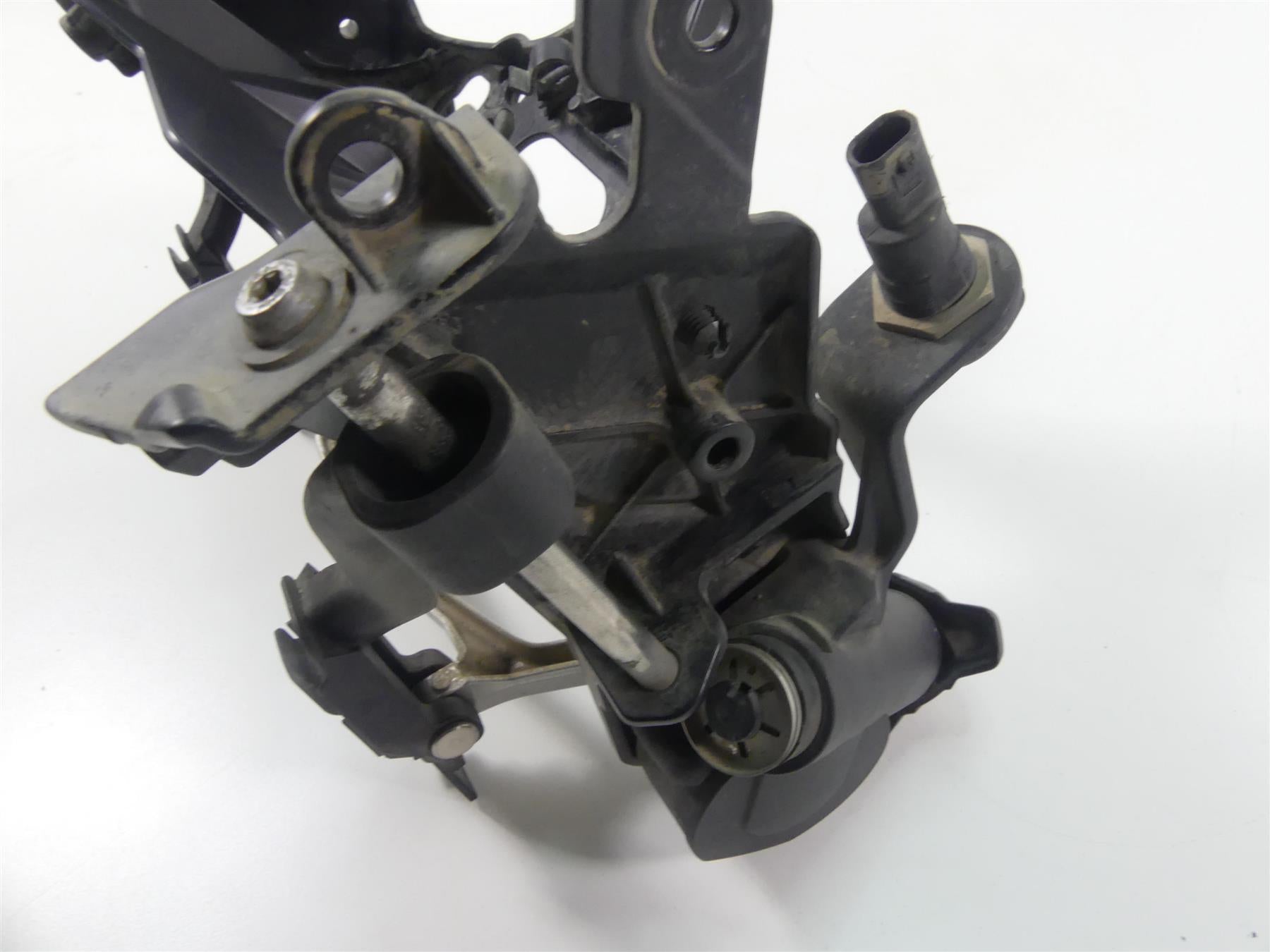 2019 BMW R1250GS K50 Front Panel Stay Carrier Windshield Adjuster 46638561351 {{ shop.shopifyCountryName }} - Mototech271