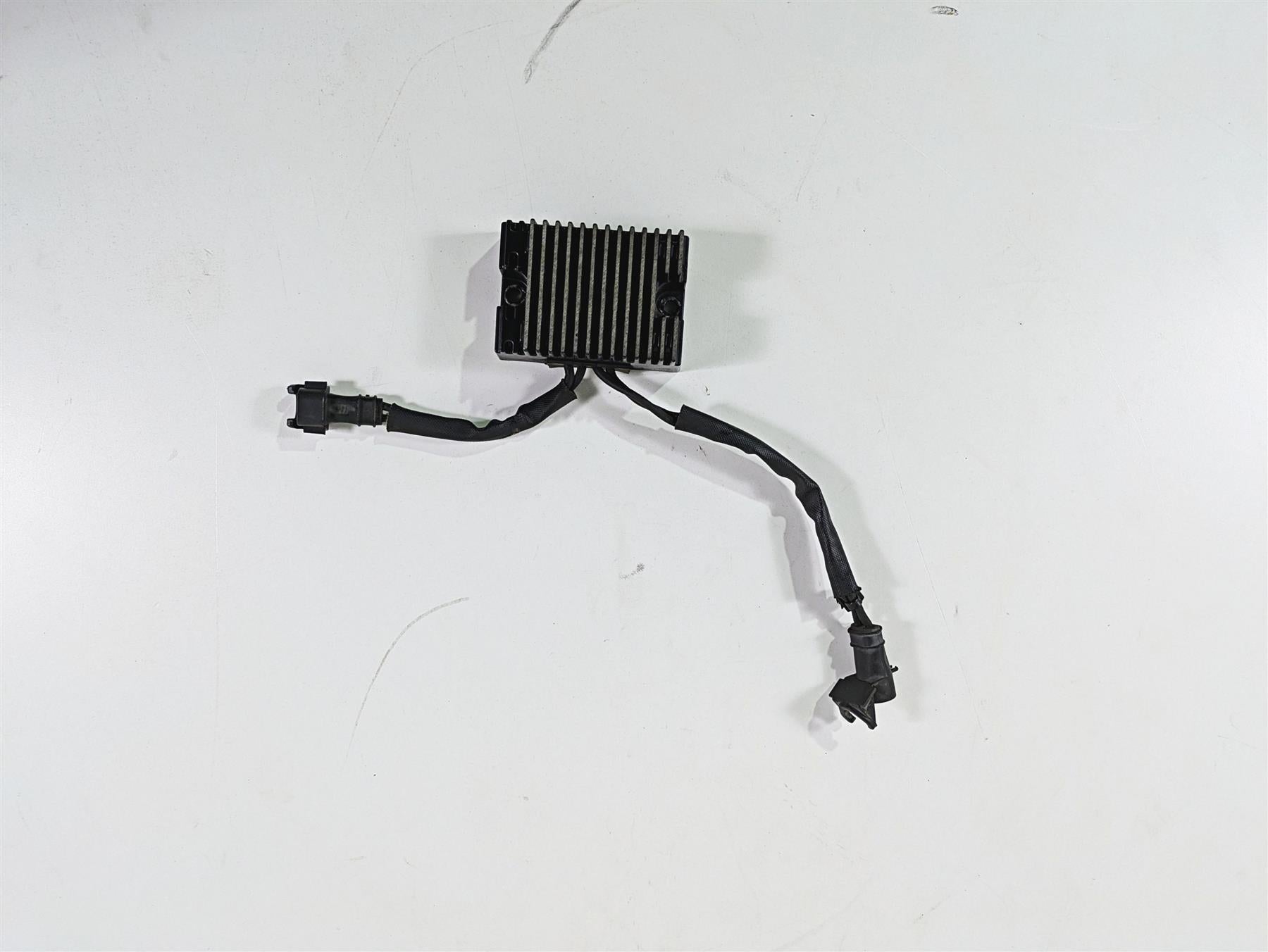 2009 Harley XR1200 Sportster Rectifier Voltage Regulator 74711-08 {{ shop.shopifyCountryName }} - Mototech271