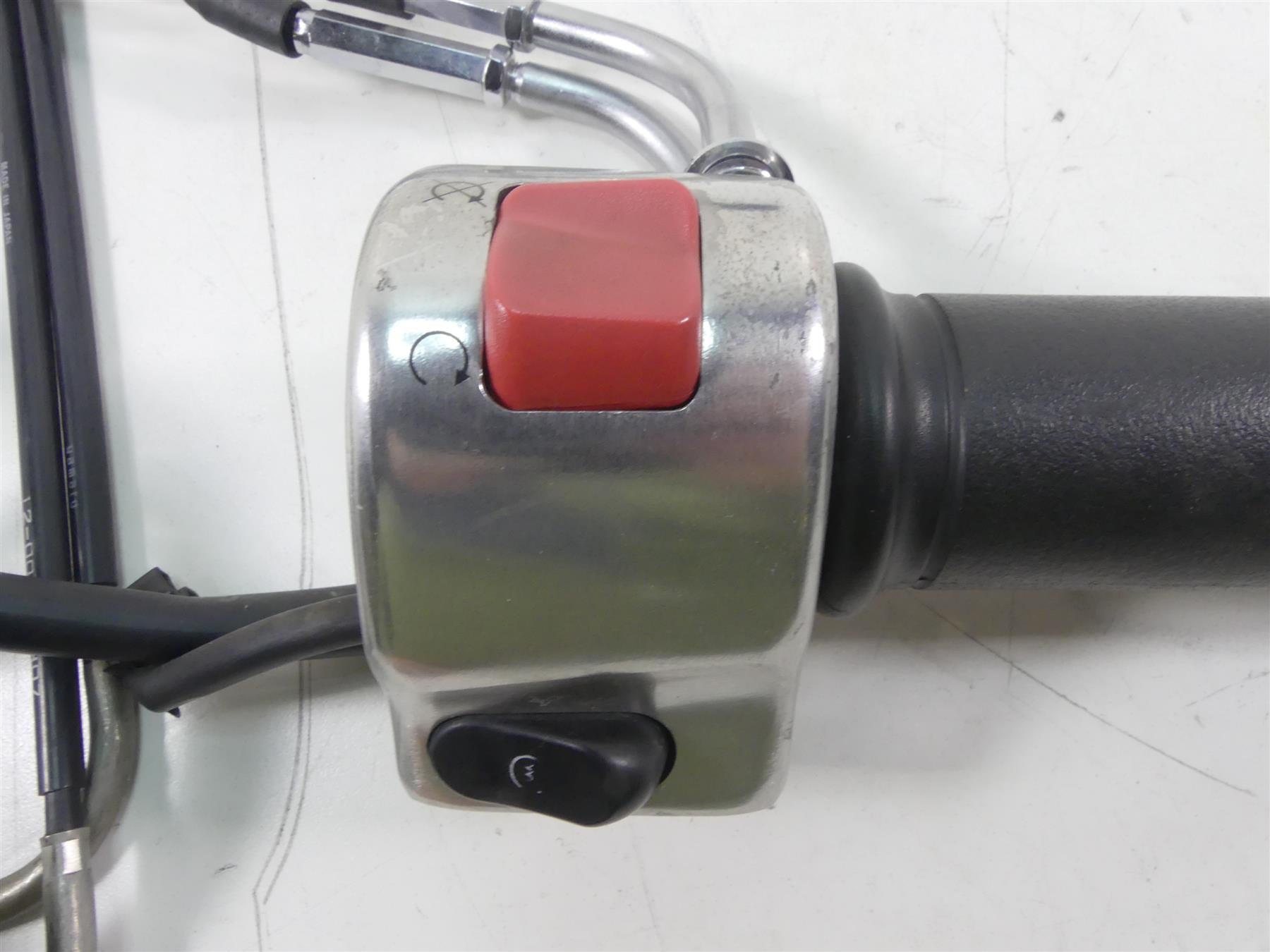 2004 Kawasaki VN1600 Meanstreak Right Hand Control Switch Throttle 46091-0079 {{ shop.shopifyCountryName }} - Mototech271