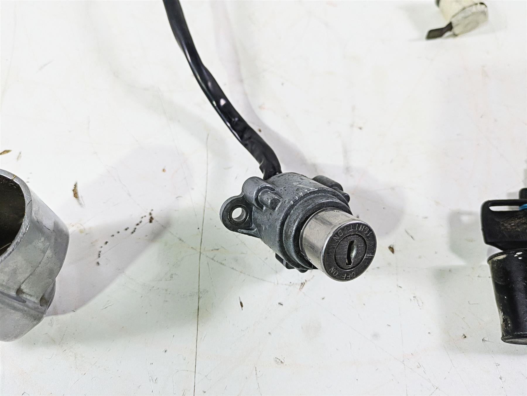 2002 Honda VT1100 Shadow Sabre Ignition Switch Key Lock Set 35010-MAA-A30 {{ shop.shopifyCountryName }} - Mototech271