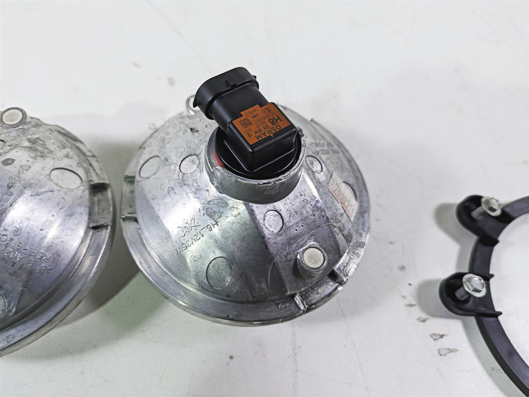 2018 Indian Chieftain Dark Horse Front L+R Spot Fog Light Lamp Set 2412296 {{ shop.shopifyCountryName }} - Mototech271