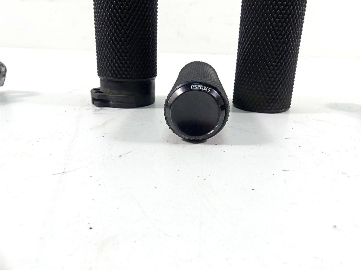 2011 Harley Softail FXS Blackline Arlen Ness Fusion Foot Peg Grip Set 55-0038 {{ shop.shopifyCountryName }} - Mototech271