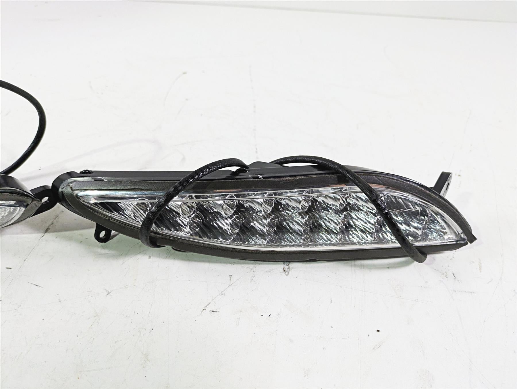 2018 Indian Chieftain Limited Front Blinker Turn Signal Set R 2412456 L 2412455 {{ shop.shopifyCountryName }} - Mototech271