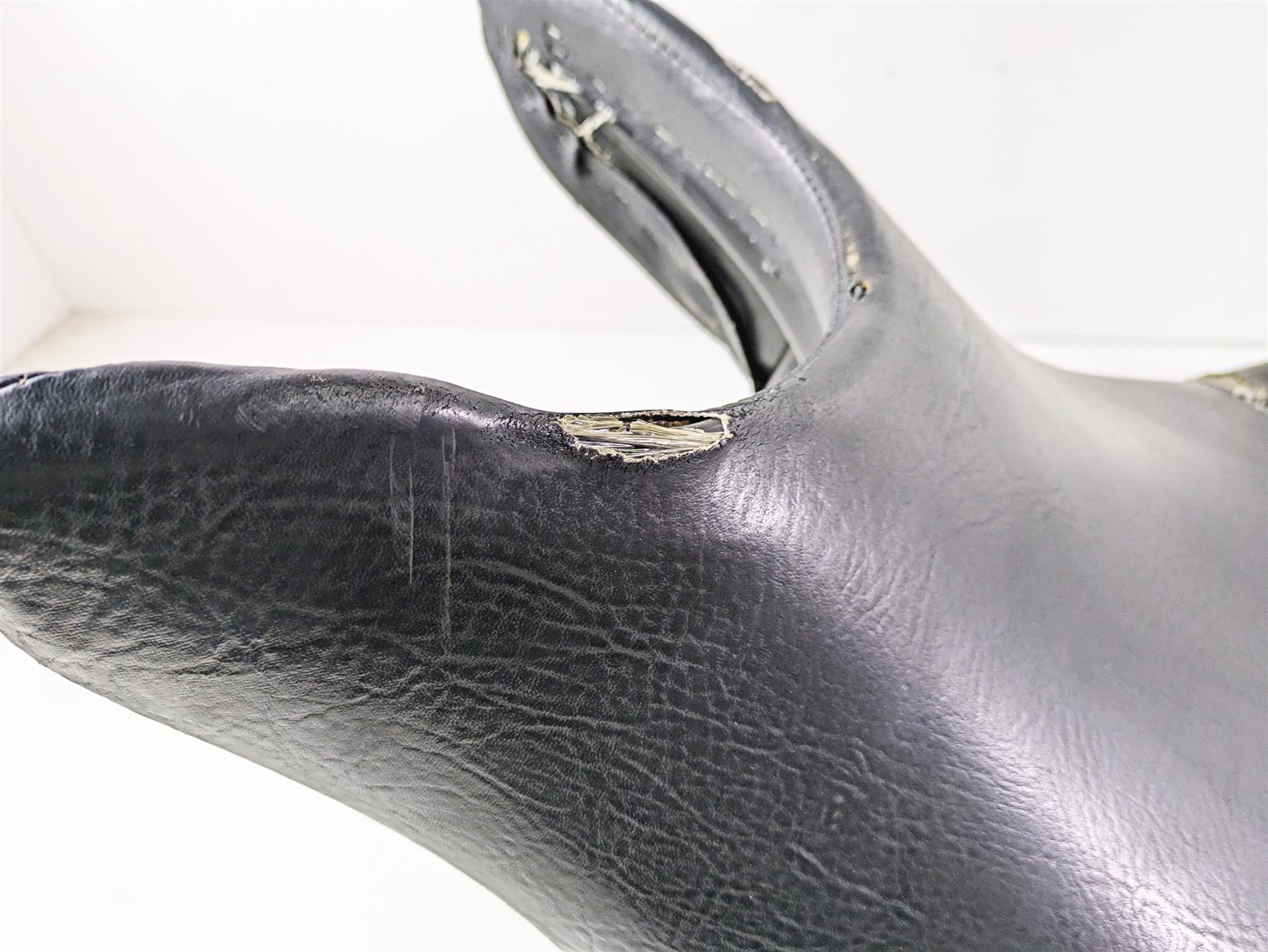 2012 Victory Cross Country Driver Rider Seat Saddle - Read 2684744 5438107 {{ shop.shopifyCountryName }} - Mototech271