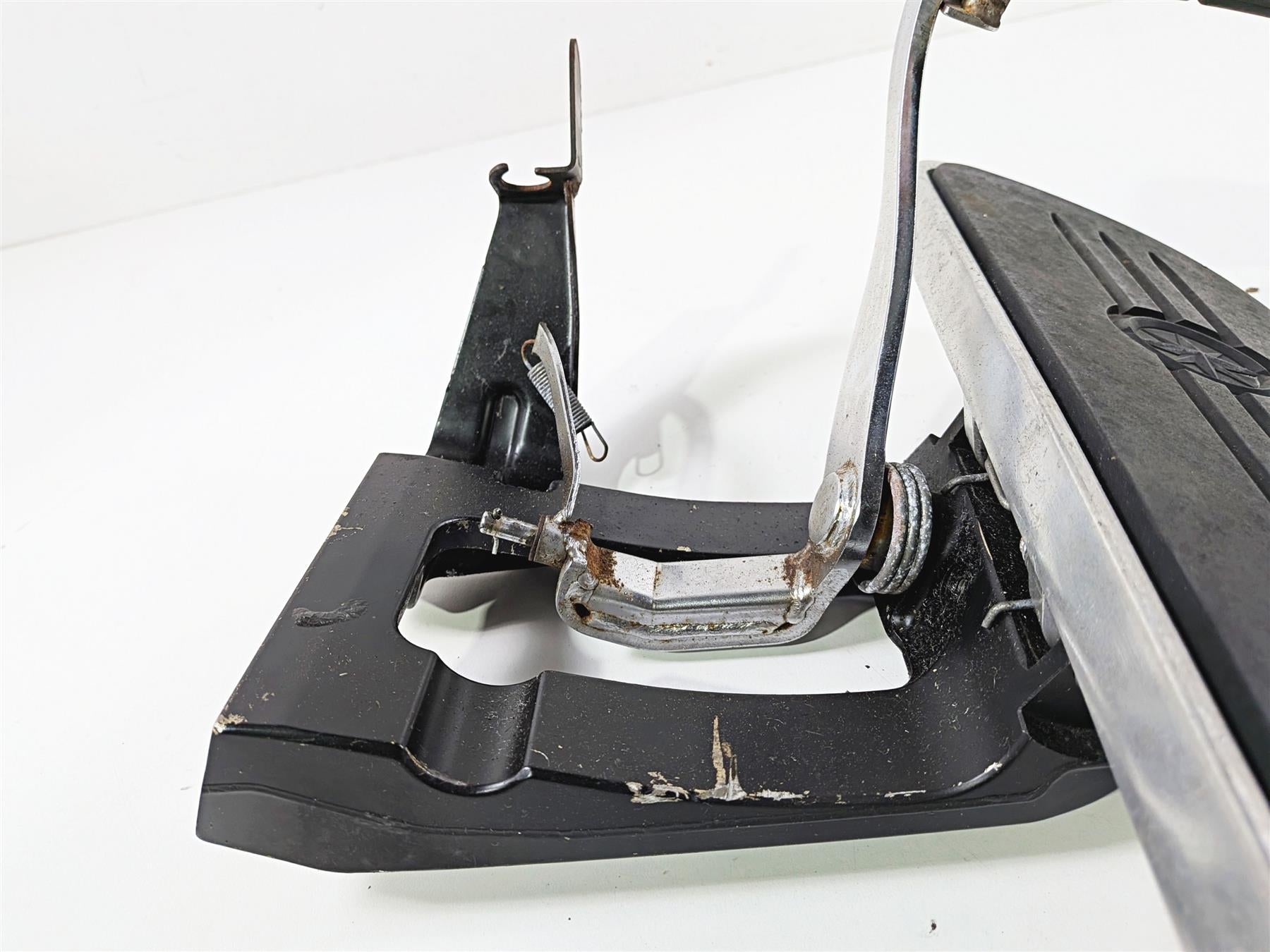 2008 Yamaha XV1900 Roadliner S Right Floor Board & Brake Pedal 1D7-27420-00-00 {{ shop.shopifyCountryName }} - Mototech271