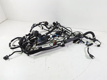 Load image into Gallery viewer, 2019 Indian Chieftain Limited Front Nose Wiring Harness Loom No Cuts 2414627
