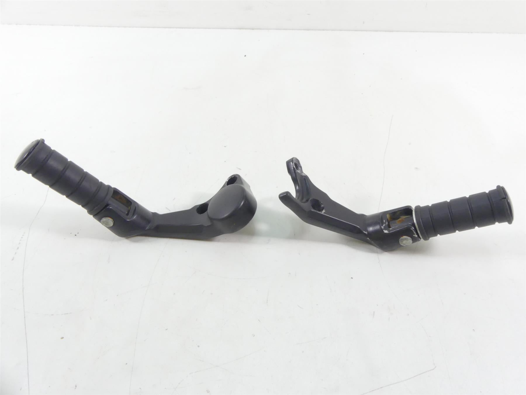 2017 Victory Octane 1200 Rear Passenger Pillion Footpeg Foot Peg Set 2880244-658 {{ shop.shopifyCountryName }} - Mototech271