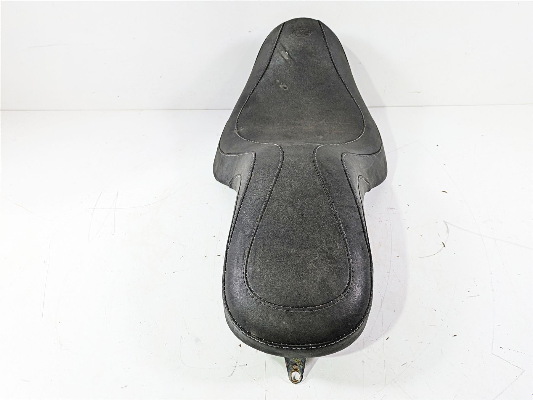 2002 Honda VT1100 Shadow Sabre Mustang Day Tripper Seat Saddle - Read 76340 {{ shop.shopifyCountryName }} - Mototech271