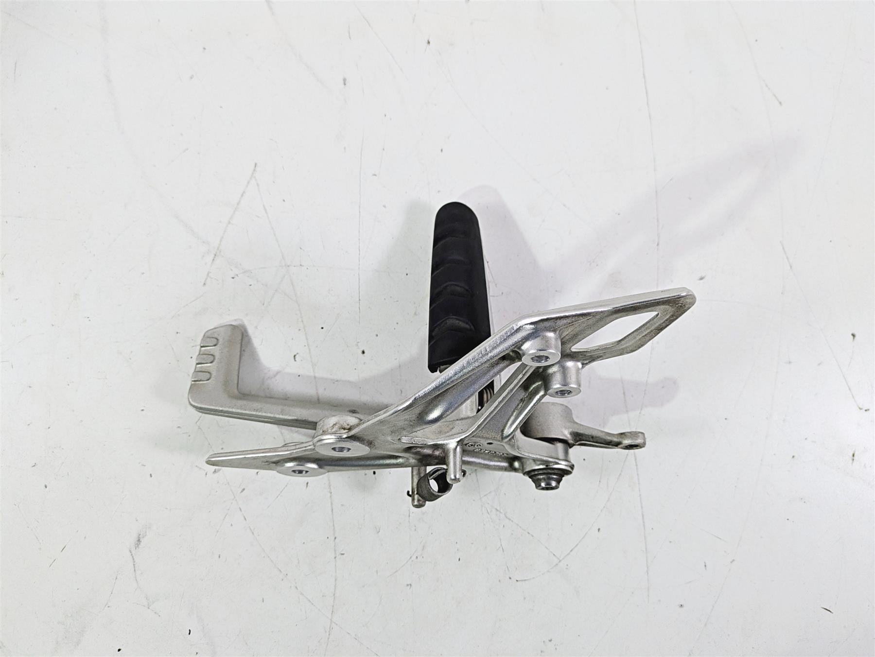 2016 BMW R1200RS K54 Right Rider Footpeg & Brake Pedal 46718540797 | Mototech271