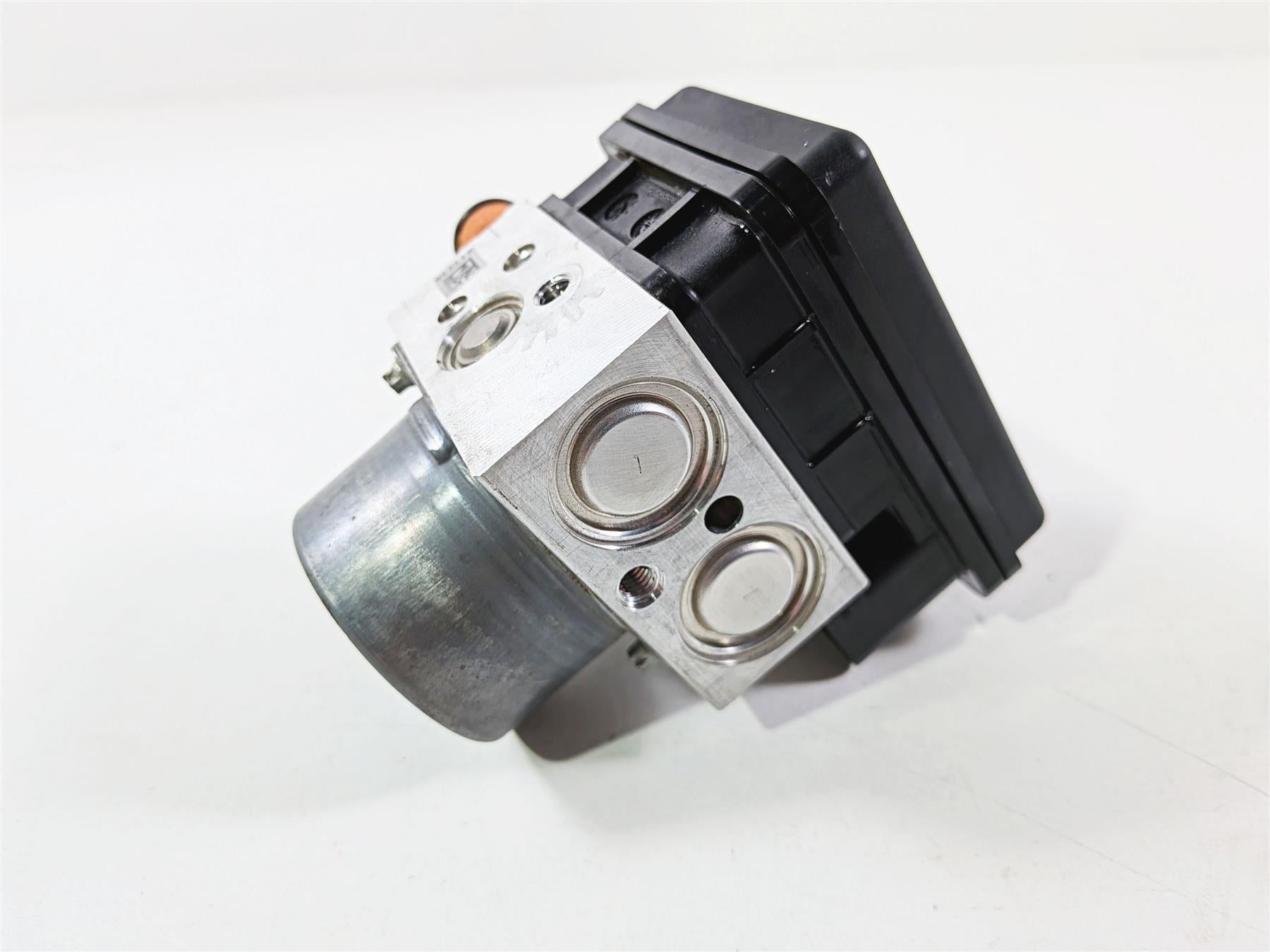 2015 Ducati Scrambler Urban Enduro Abs Brake Pump Control Module 54240521C-Mototech271
