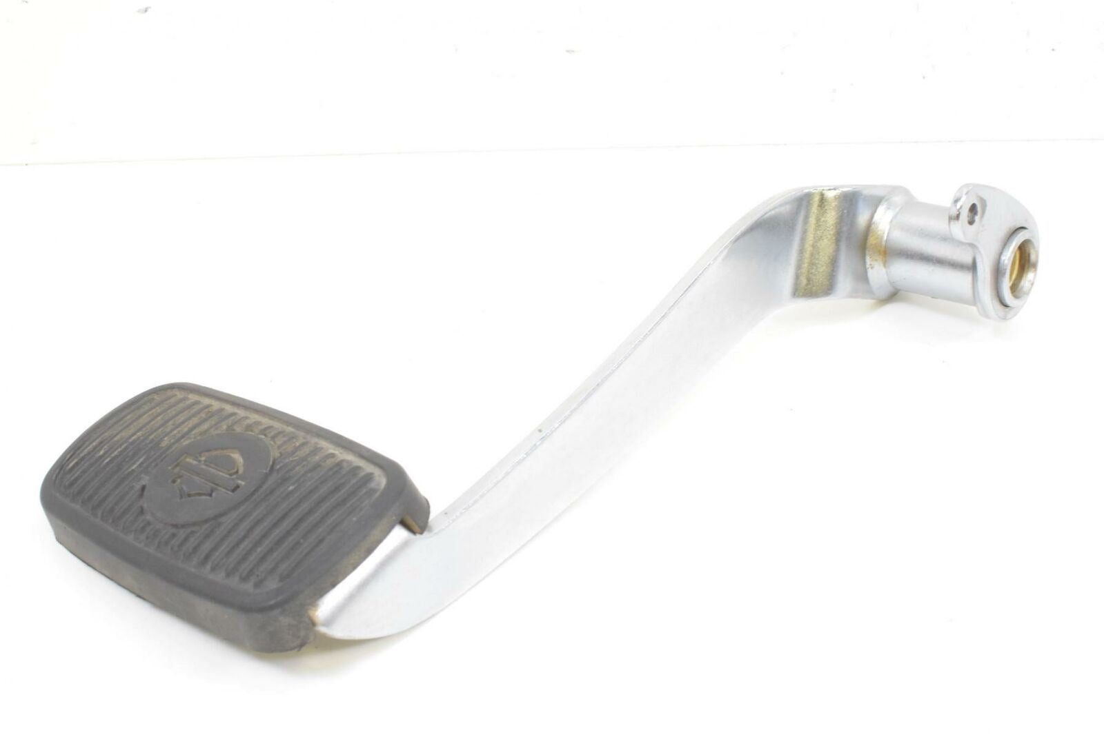 2006 Harley Touring FLHTCUI Electra Glide Rear Brake Pedal 42407-02 {{ shop.shopifyCountryName }} - Mototech271