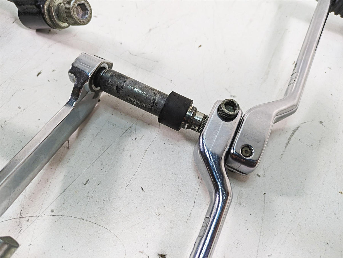 2008 Harley FLHTCU Electra Glide Left Bent Floor Board + Shift Lever 33895-82E {{ shop.shopifyCountryName }} - Mototech271