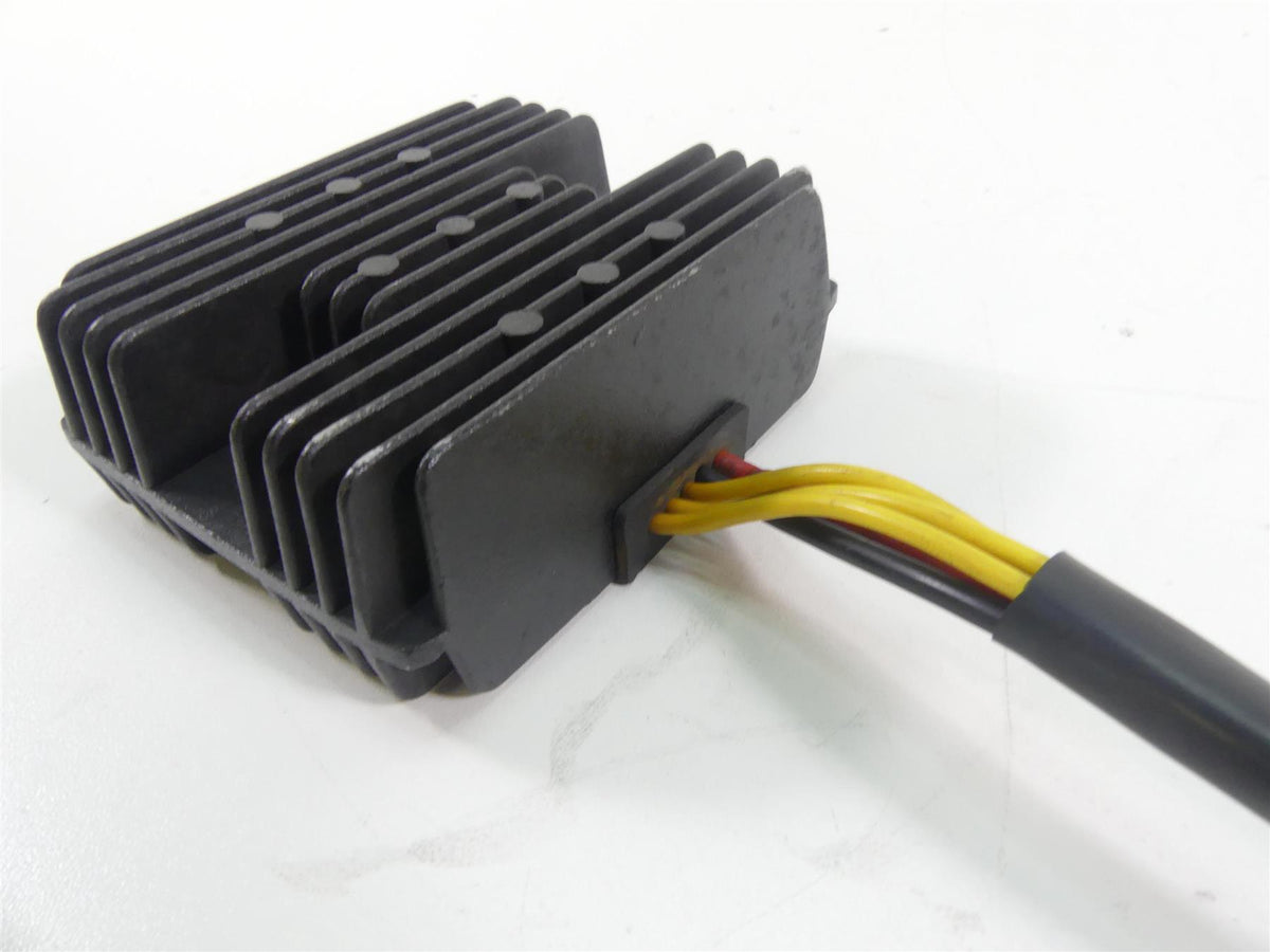 2002 Triumph Bonneville America Rectifier Voltage Regulator T1300889 {{ shop.shopifyCountryName }} - Mototech271
