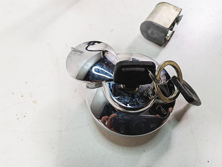 2006 Honda V-Twin VTX1300 R Ignition Switch Key Lock Tank Cap Set 35010-MEA-740 {{ shop.shopifyCountryName }} - Mototech271