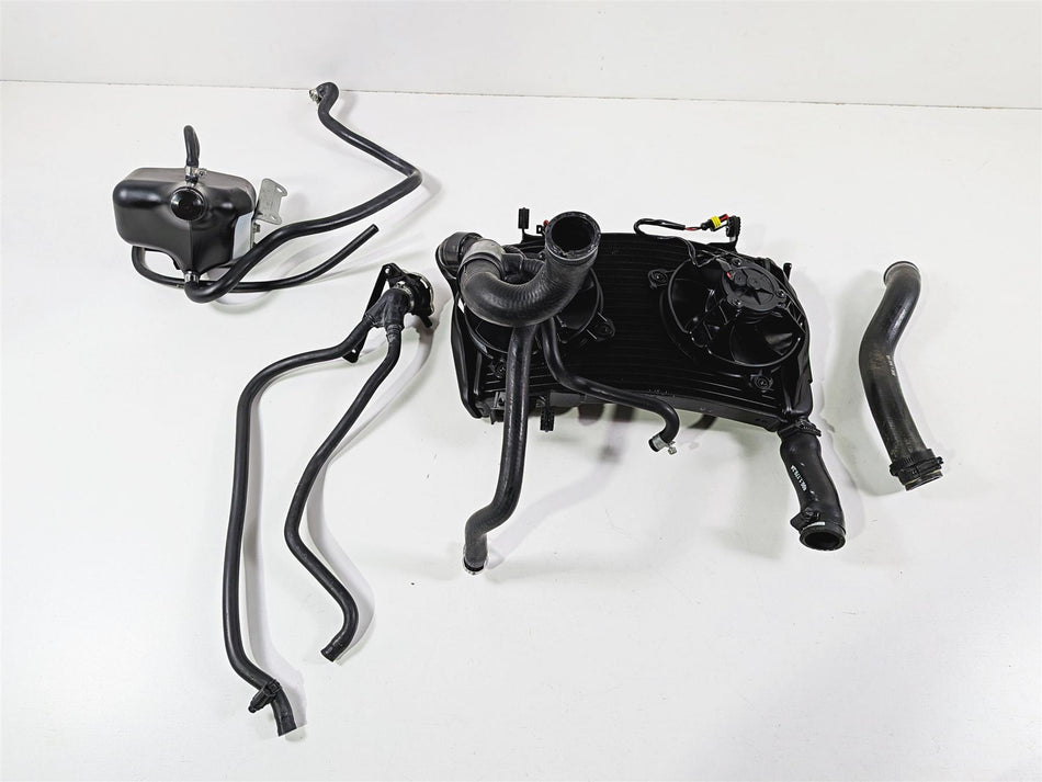 2011 Ducati Streetfighter 1098 S Upper Radiator Fan Reservoir Set 54840841B {{ shop.shopifyCountryName }} - Mototech271