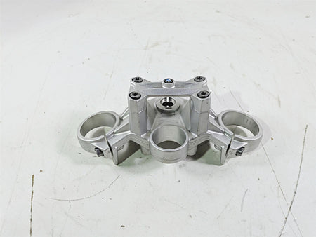 2016 BMW F800R K73 Upper Triple Tree Steering Clamp 8546421 32418546421 {{ shop.shopifyCountryName }} - Mototech271