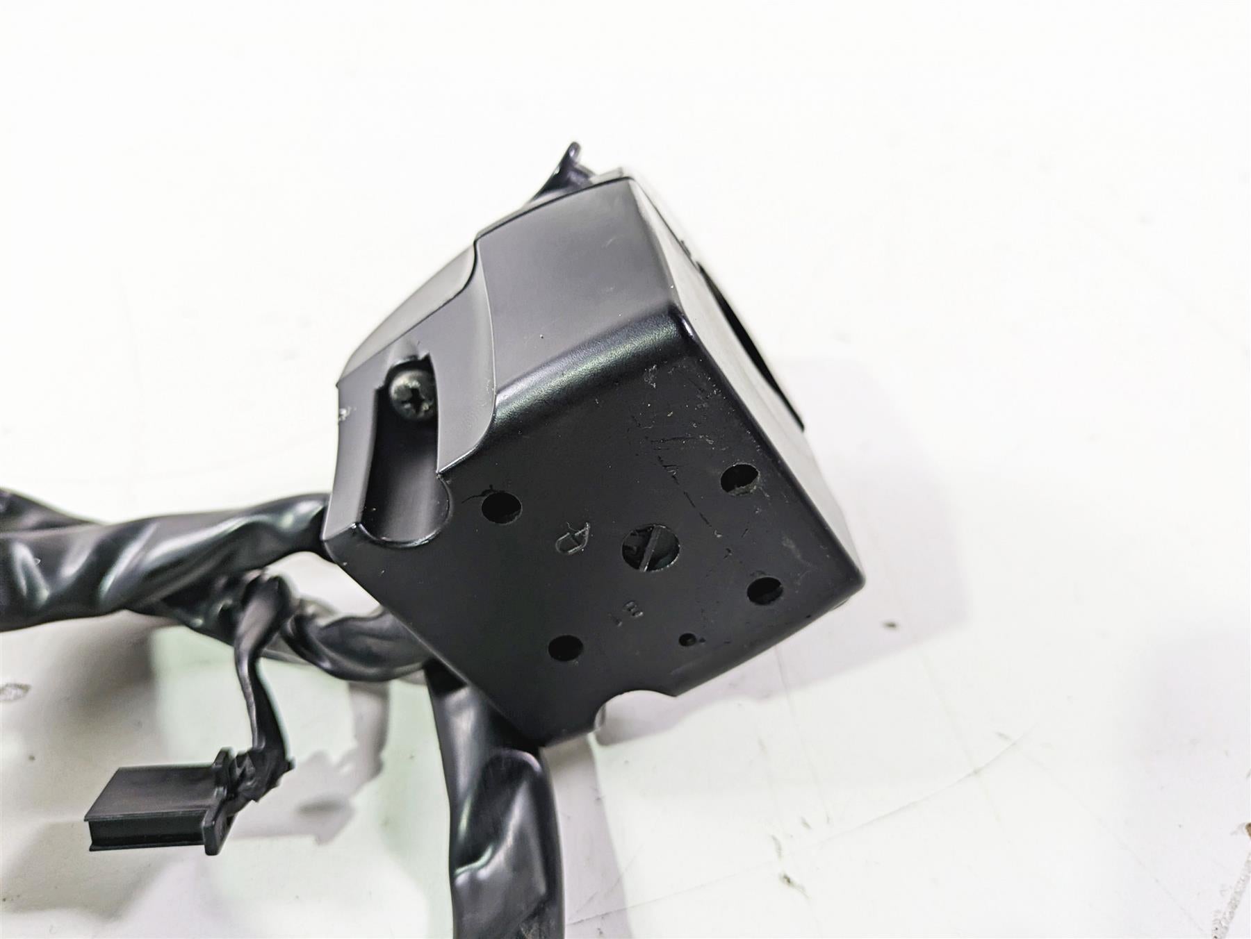 2012 Victory Cross Country Left Hand Turn Signal Control Switch 4012119 {{ shop.shopifyCountryName }} - Mototech271