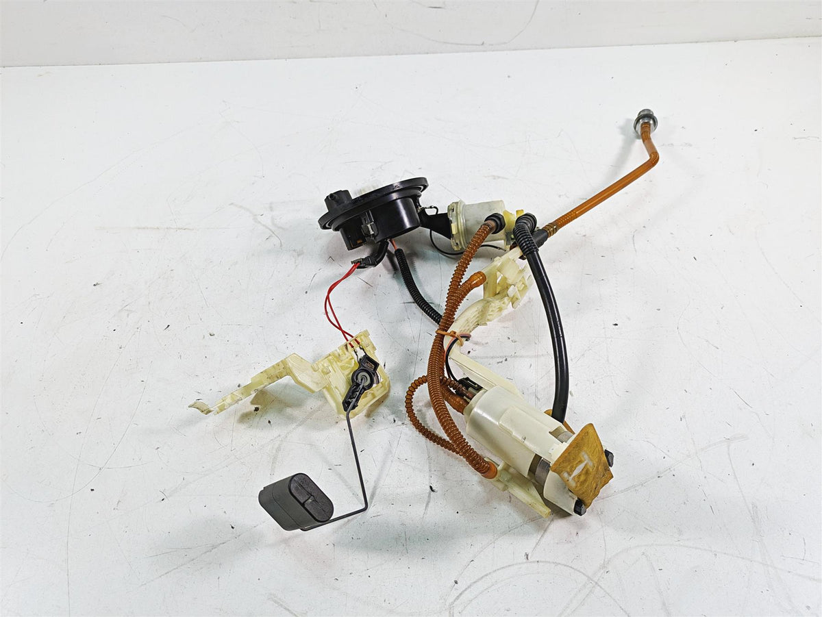 2011 Harley Touring FLHR Road King Fuel Gas Petrol Pump 62908-08 & 75076-08A {{ shop.shopifyCountryName }} - Mototech271