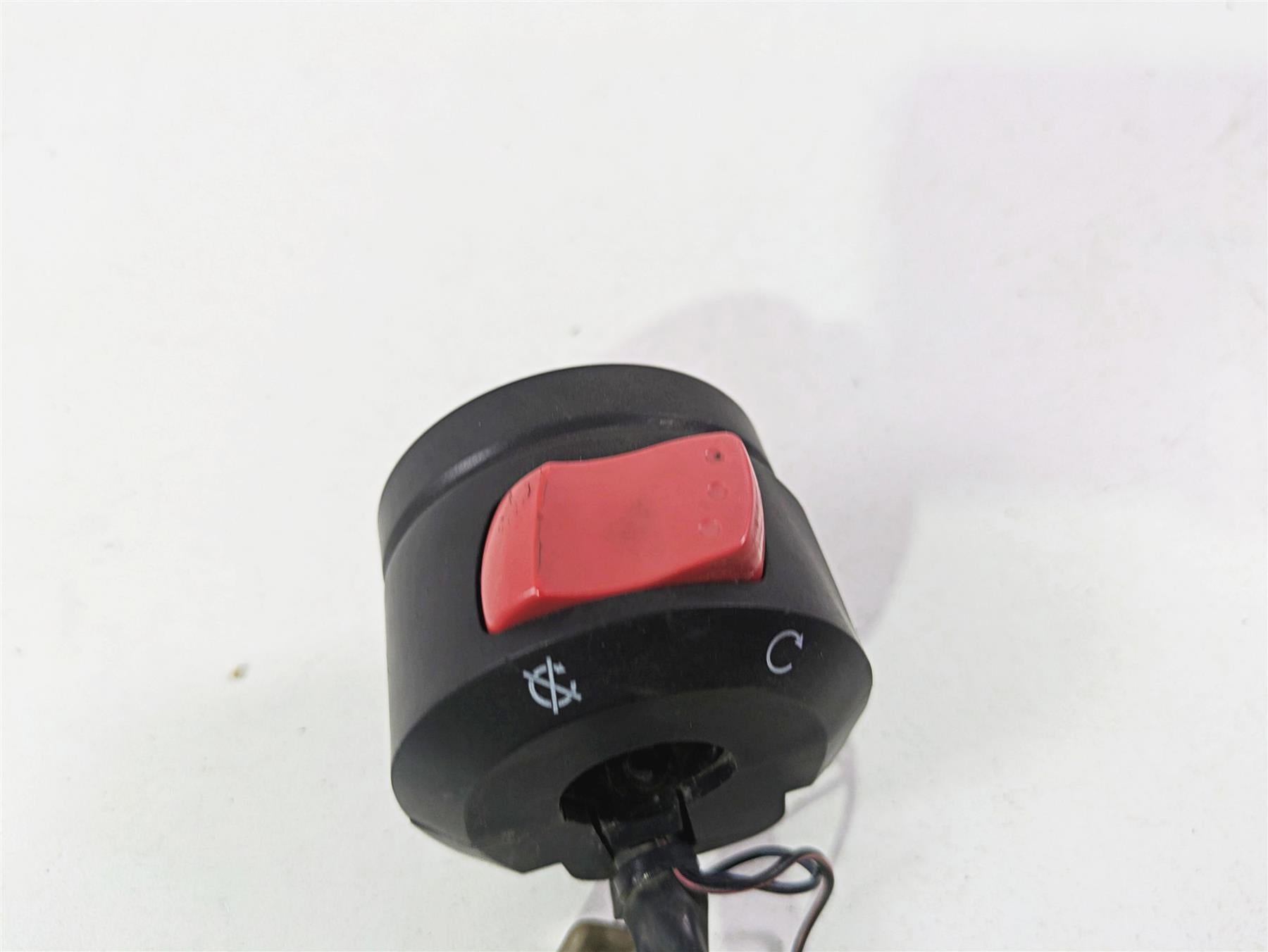 2006 Suzuki GSXR1000 K6 Right Hand Start Stop Control Switch 37200-41G80 {{ shop.shopifyCountryName }} - Mototech271
