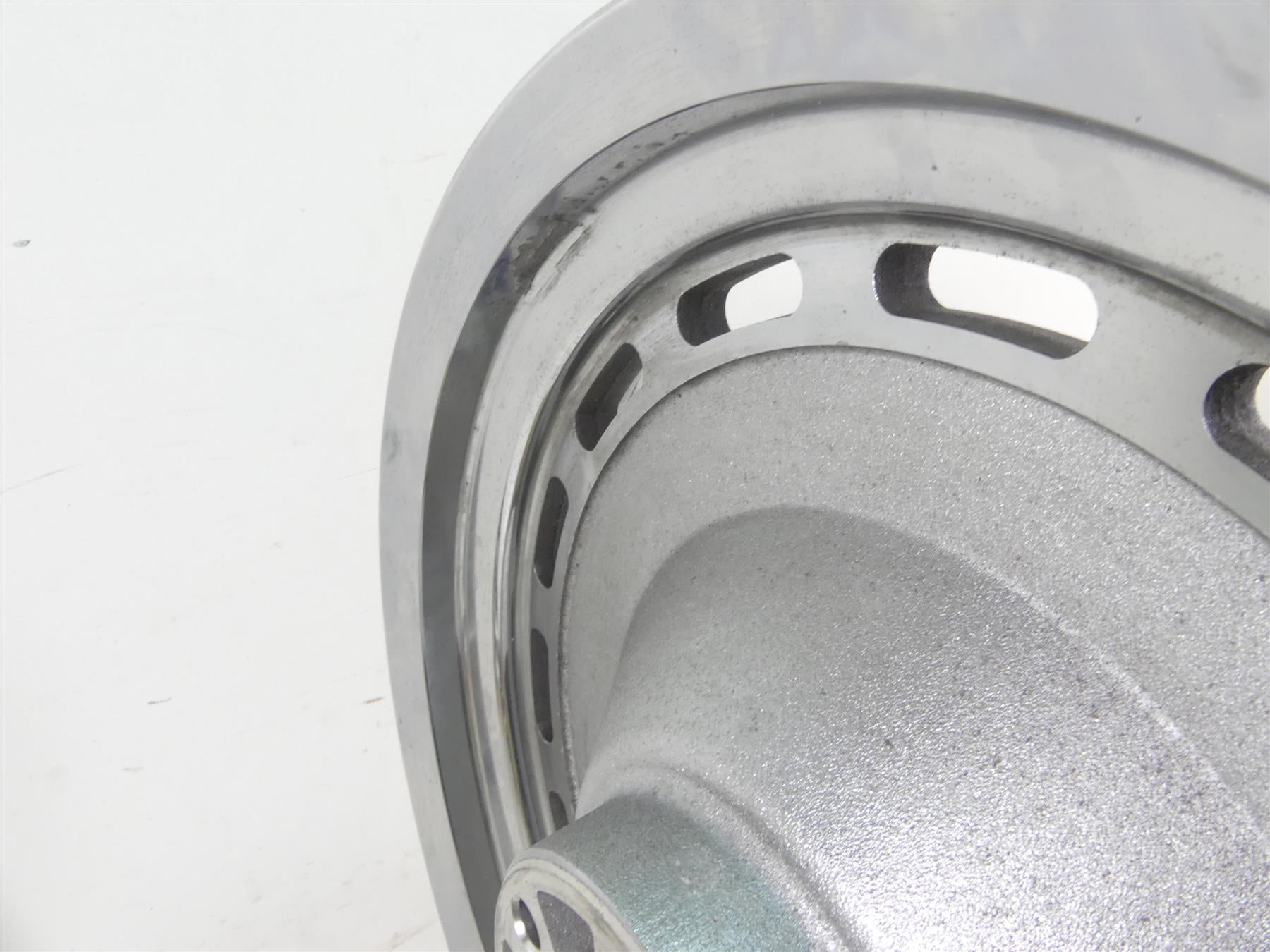 2003 Harley Sportster XL1200 C 100th Anniv Straight 16x3 Rear Wheel 41013-00A {{ shop.shopifyCountryName }} - Mototech271