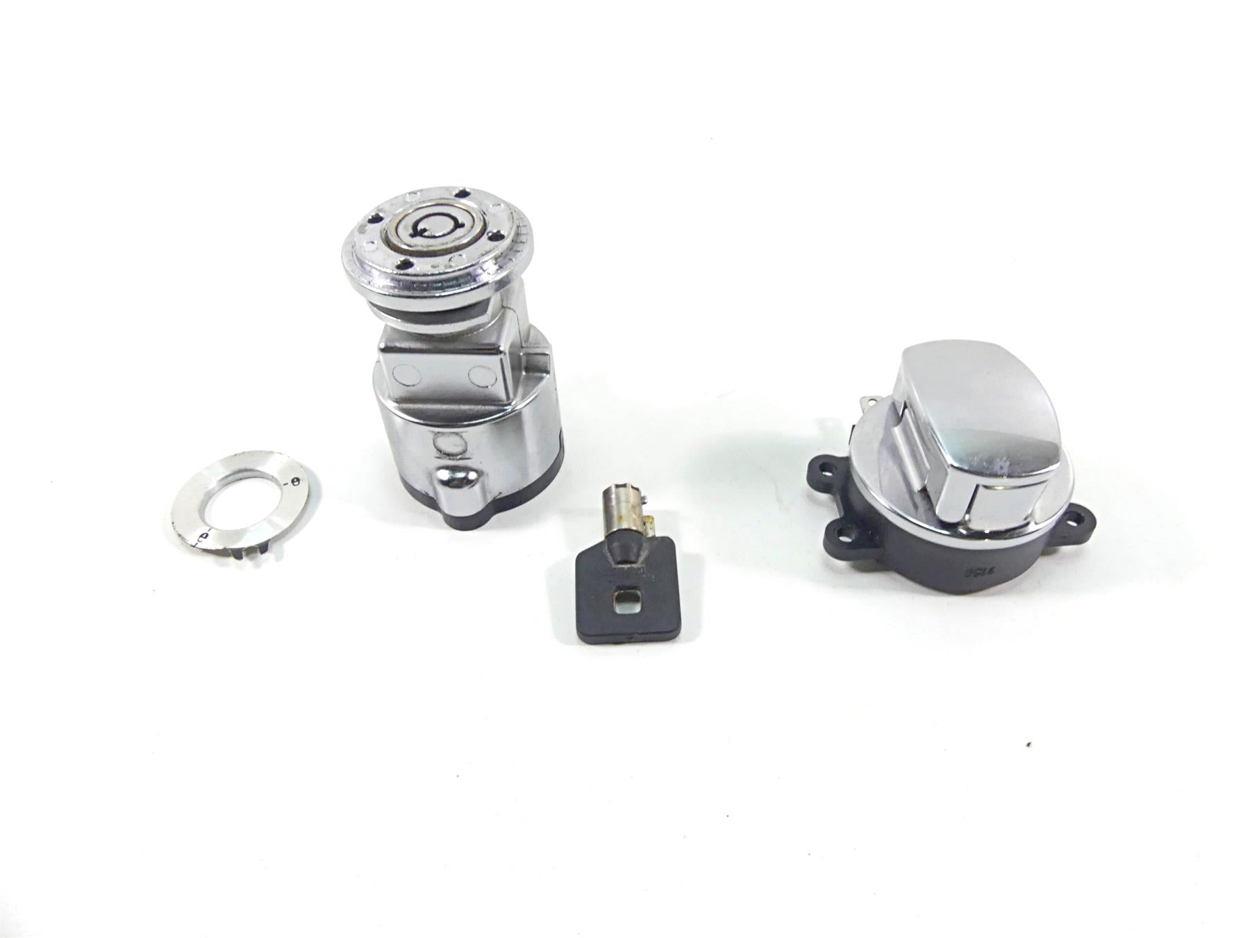 2010 Harley FXDF Dyna Fat Bob Ignition Switch Steering Lock Set 71430-06B {{ shop.shopifyCountryName }} - Mototech271