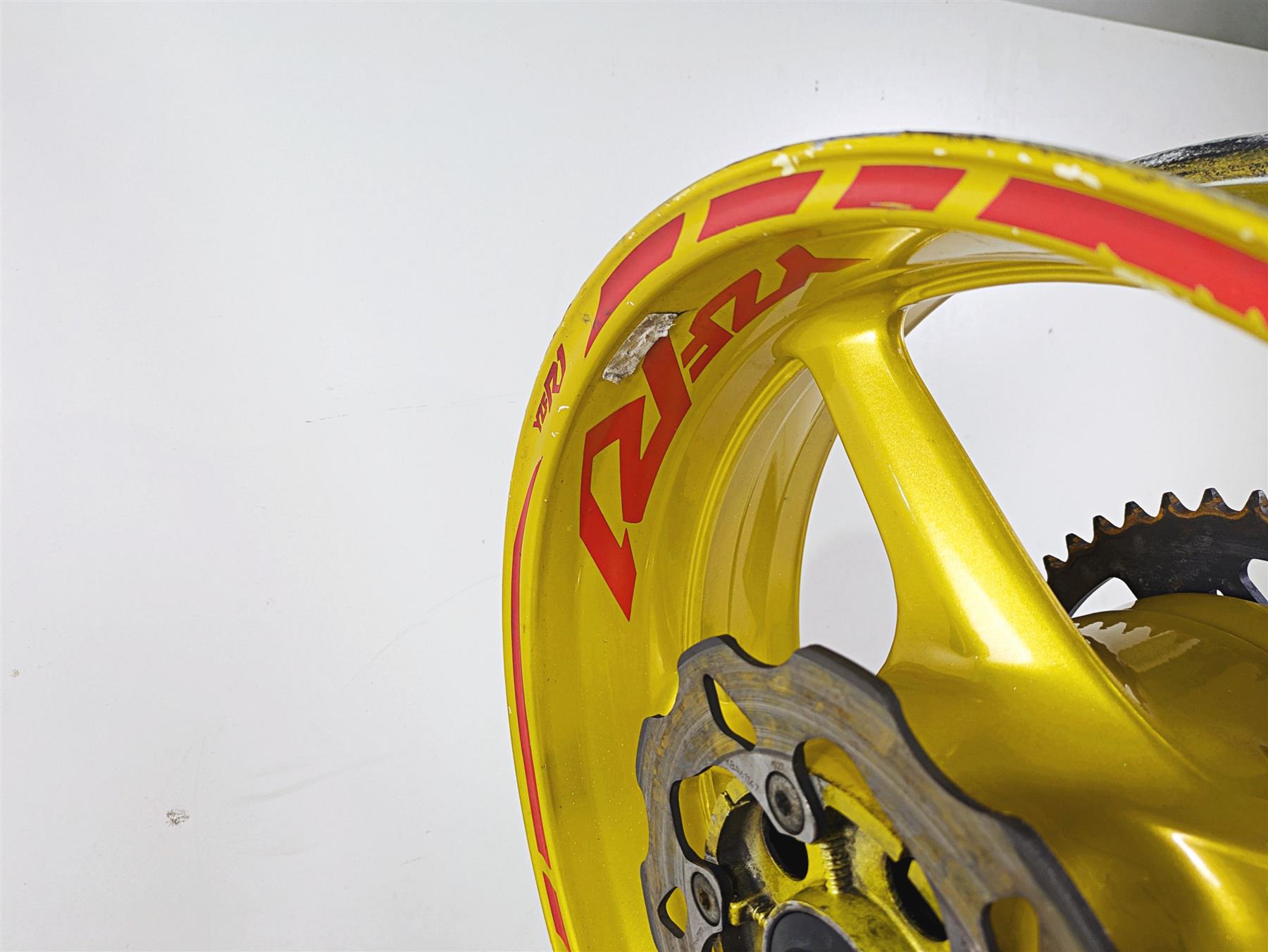 2005 Yamaha YZFR1 YZF R1 Rear Wheel Rim 17x6 .6mm Runout 5VY-25338-00-98 {{ shop.shopifyCountryName }} - Mototech271