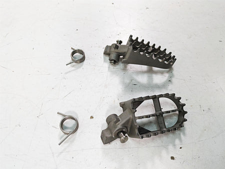 2007 BMW R1200GS K255 Adv Front Footpeg Foot Peg Rest Set 46717694557 {{ shop.shopifyCountryName }} - Mototech271