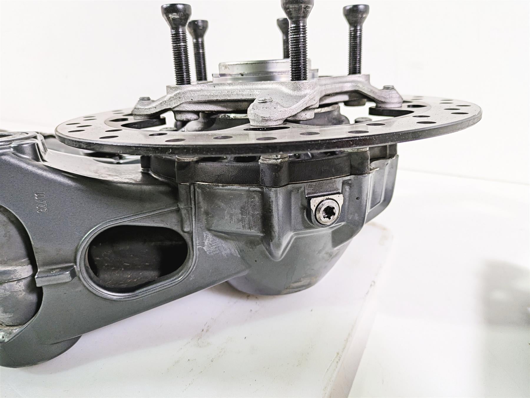 2014 BMW R nine T R9T K21 Differential Swingarm Drive Shaft 6K 32:11 33118526831 {{ shop.shopifyCountryName }} - Mototech271