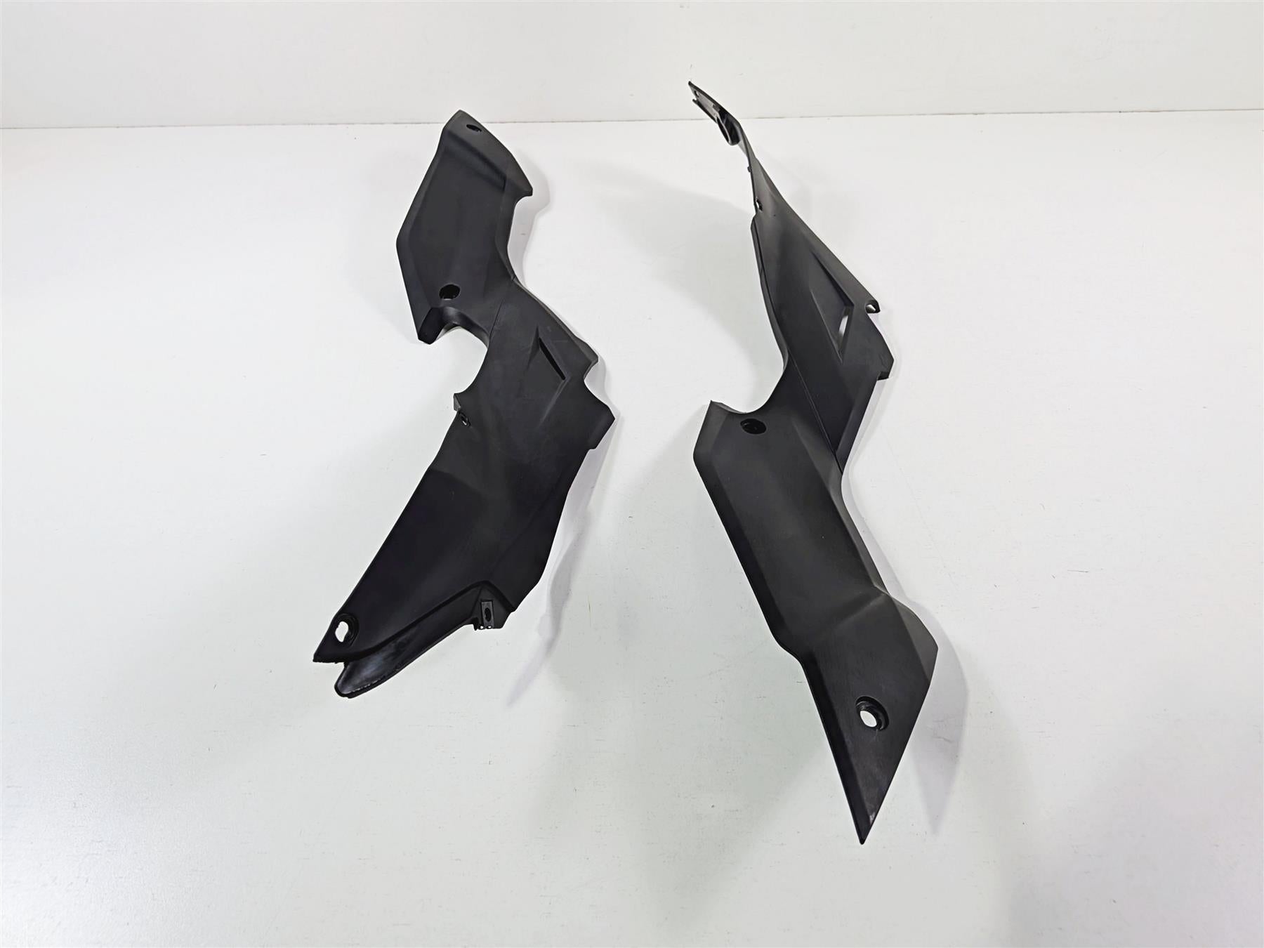 2011 Ducati Streetfighter 1098 S Under Seat Side Cover Set 48211562A 48211572A {{ shop.shopifyCountryName }} - Mototech271