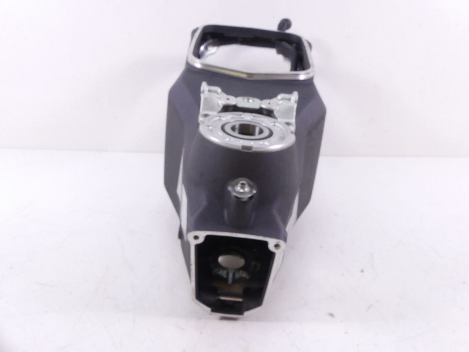 2014 Ducati 899 Panigale Straight Main Frame Chassis Slvg Air Box 47012051CA {{ shop.shopifyCountryName }} - Mototech271