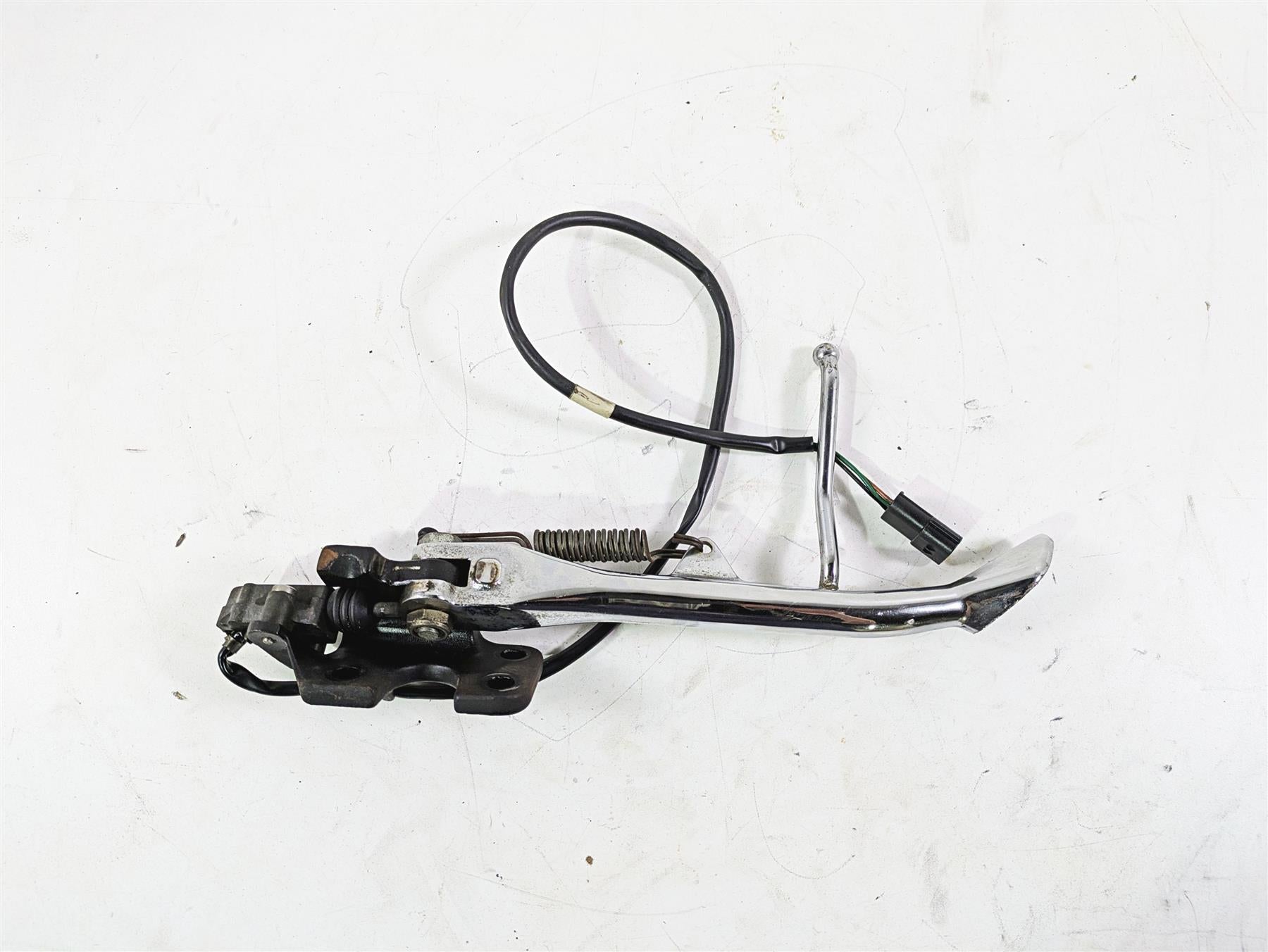 2006 Triumph Rocket 3 Side Kickstand + Safety Switch & Mount T2081380 {{ shop.shopifyCountryName }} - Mototech271