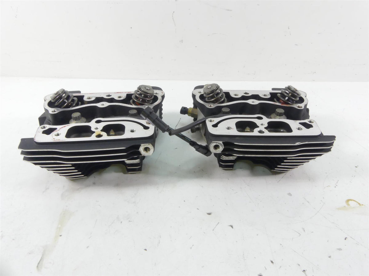 2013 Harley Touring FLHX Street Glide Cylinderheads Cylinder Head Set 17192-06B {{ shop.shopifyCountryName }} - Mototech271