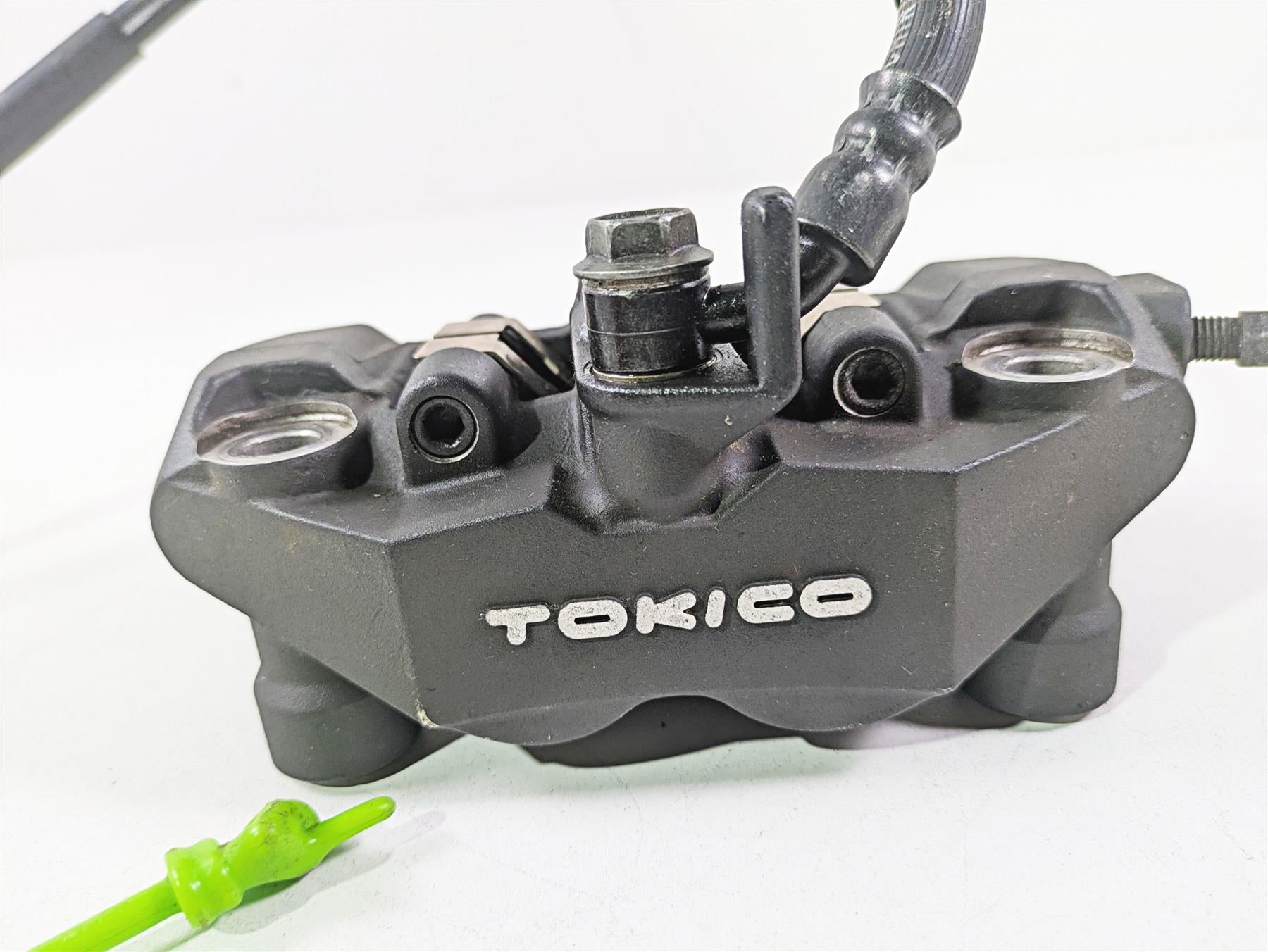 2006 Suzuki GSXR1000 K6 Tokico Front Brake Caliper 108mm 59100-41G00-999 {{ shop.shopifyCountryName }} - Mototech271