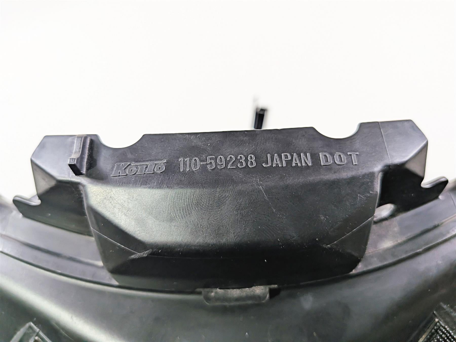 2024 Suzuki GSXR600 Headlight Head Light Lamp 35100-14J32-999 {{ shop.shopifyCountryName }} - Mototech271