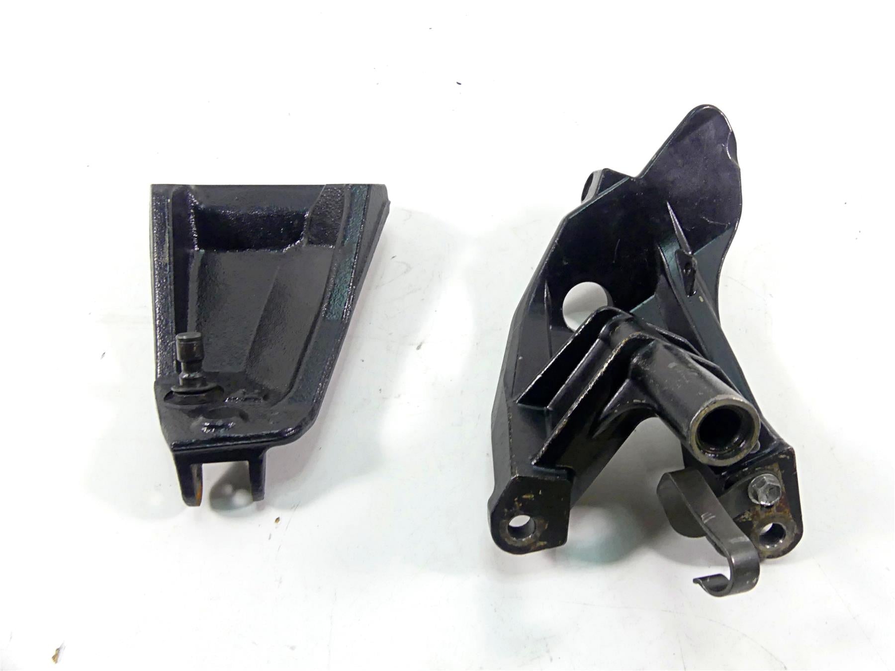 2008 Suzuki M109R VZR1800 Front Footpeg Mount Bracket Set 43511-48G00 {{ shop.shopifyCountryName }} - Mototech271