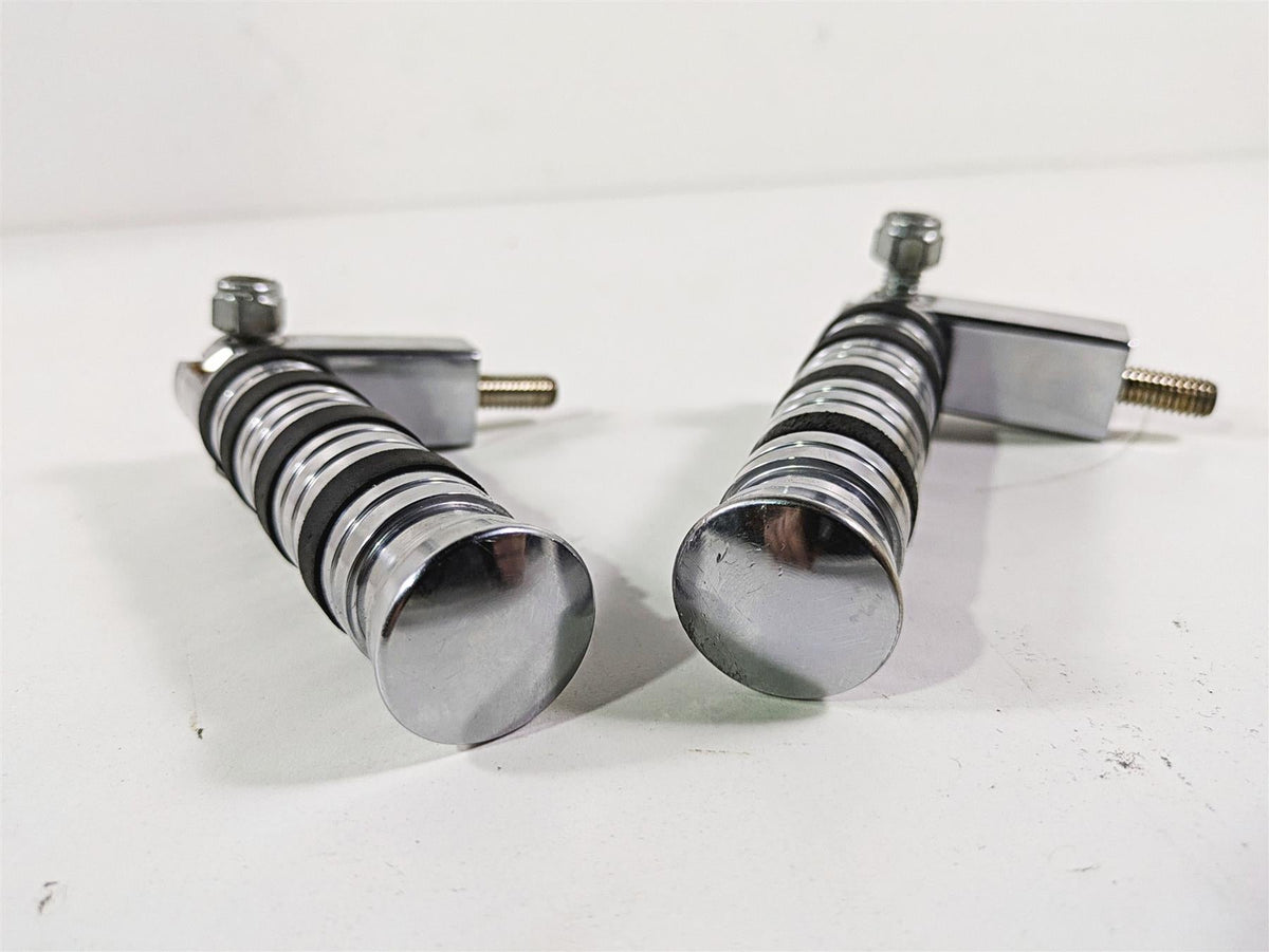 2009 Harley FLSTSB Cross Bones Rear Passenger Foot Peg Set {{ shop.shopifyCountryName }} - Mototech271