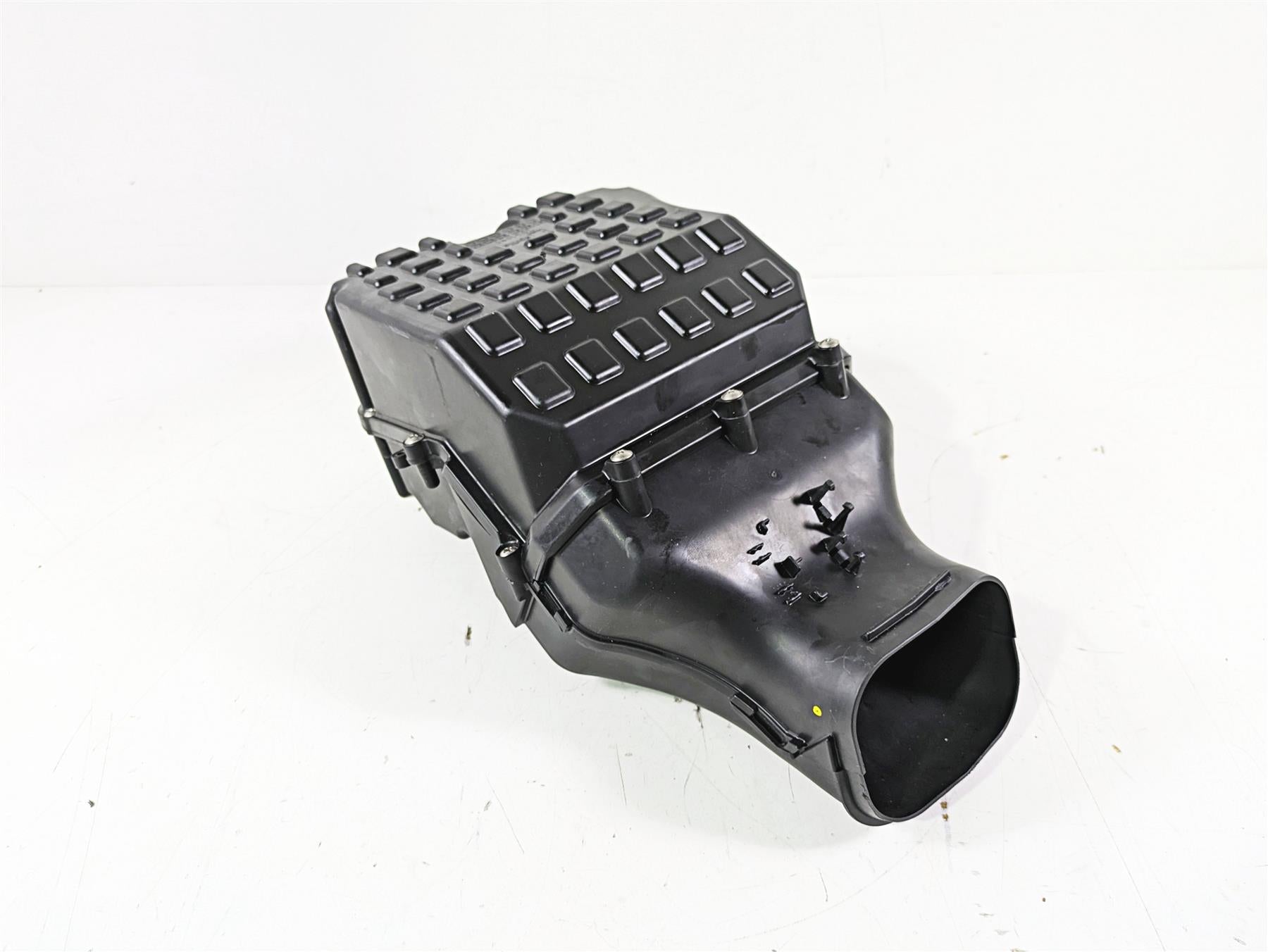 2021 Aprilia RS660 Air Filter Cleaner Breather Box U 2B006527 L 2B006529 {{ shop.shopifyCountryName }} - Mototech271