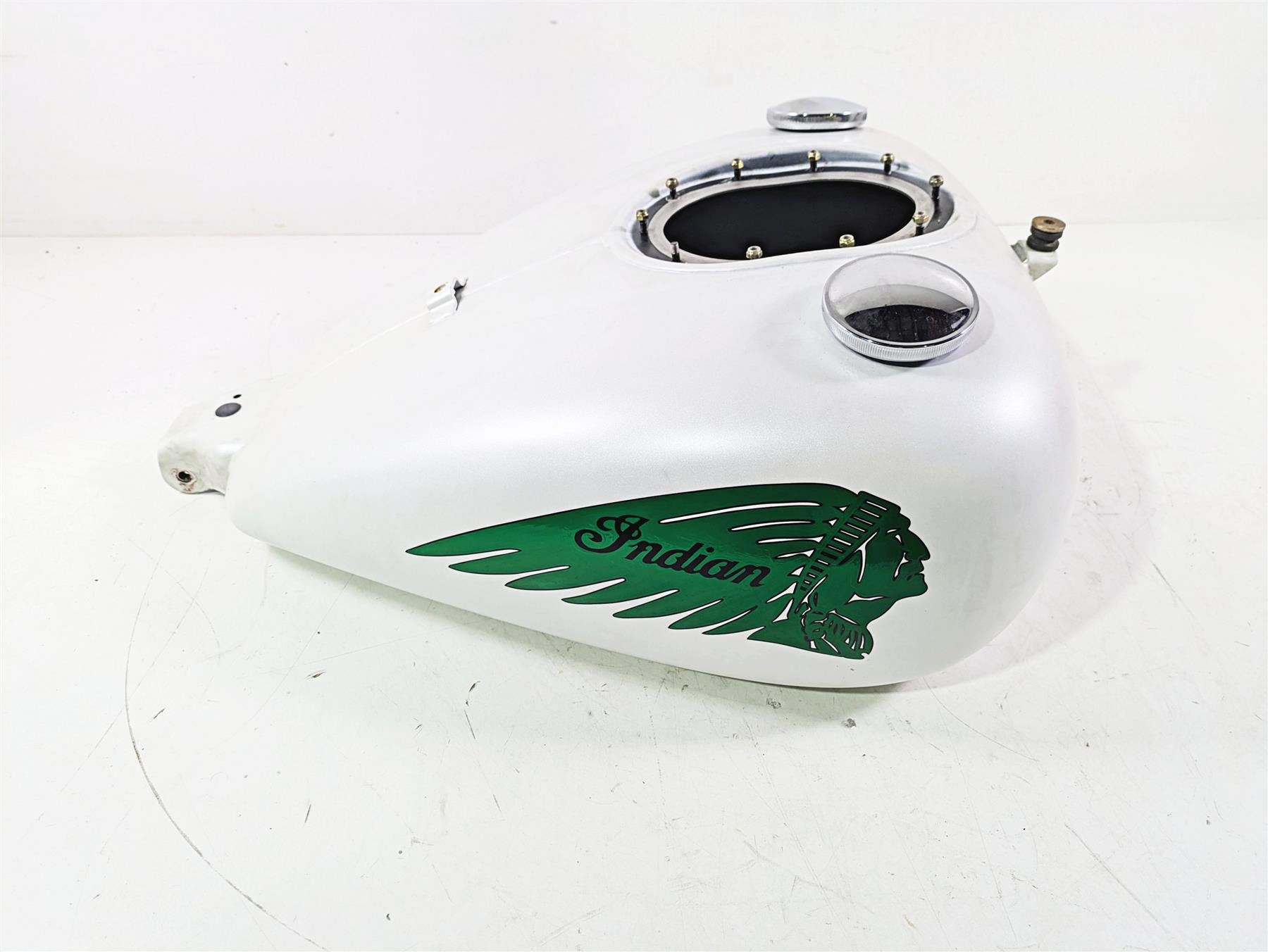 2018 Indian Chieftain Limited Fuel Gas Petrol Tank - Custom Logo 1021997 {{ shop.shopifyCountryName }} - Mototech271