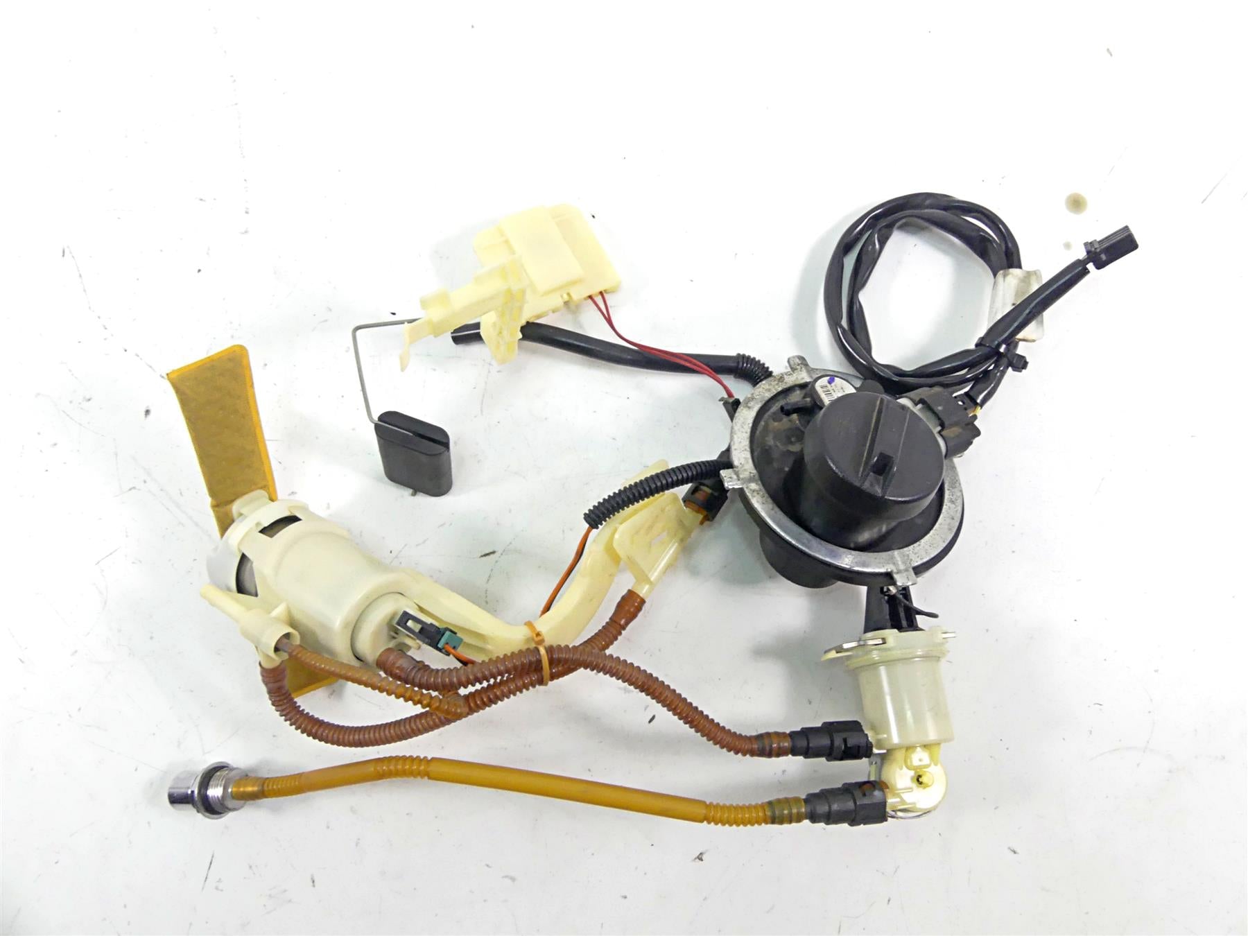 2008 Harley Touring FLHX Street Glide Fuel Gas Petrol Pump - Tested 75069-08D {{ shop.shopifyCountryName }} - Mototech271