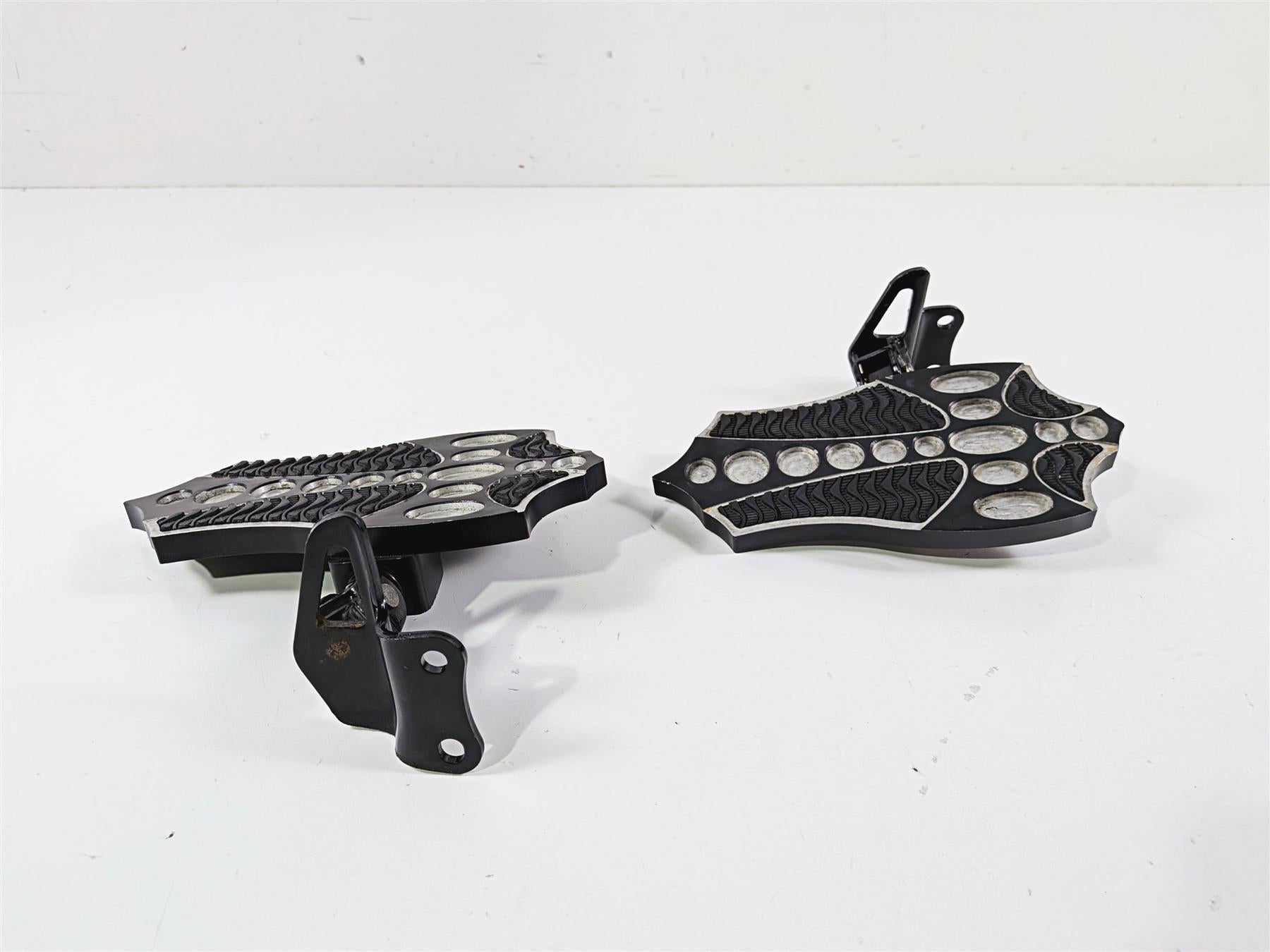 2014 Suzuki M109R VZR1800 Boulevard Rear Passenger Floor Boards 43700-48G00 {{ shop.shopifyCountryName }} - Mototech271