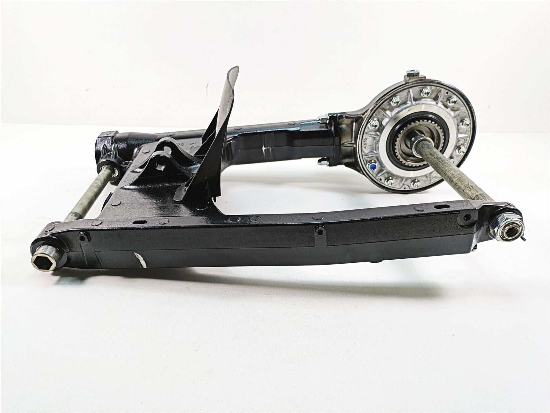 2016 Suzuki M109R VZR1800 Swingarm Differential Drive Shaft 27300-48851-019 {{ shop.shopifyCountryName }} - Mototech271