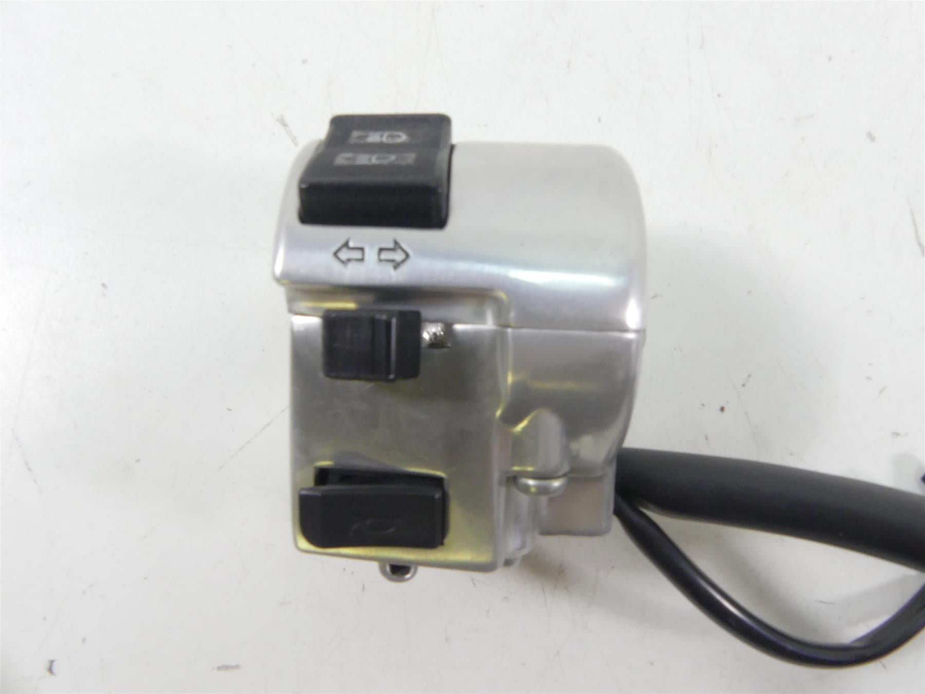 2008 Honda V-Twin VTX1800 N3 Left Hand Blinker Control Switch 35200-MCV-N20 {{ shop.shopifyCountryName }} - Mototech271