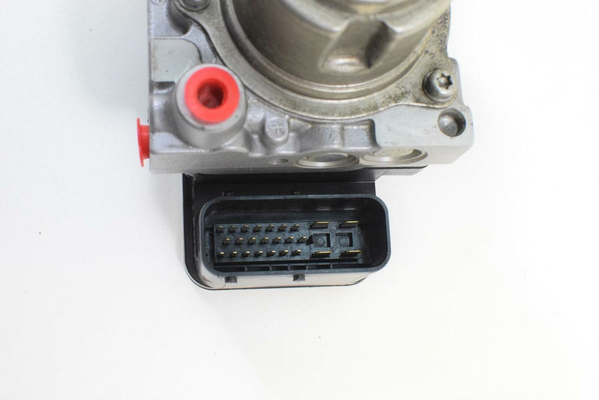 2015 Triumph Rocket III Touring ABS ABS Brake Braking Module Pump T2020413 {{ shop.shopifyCountryName }} - Mototech271