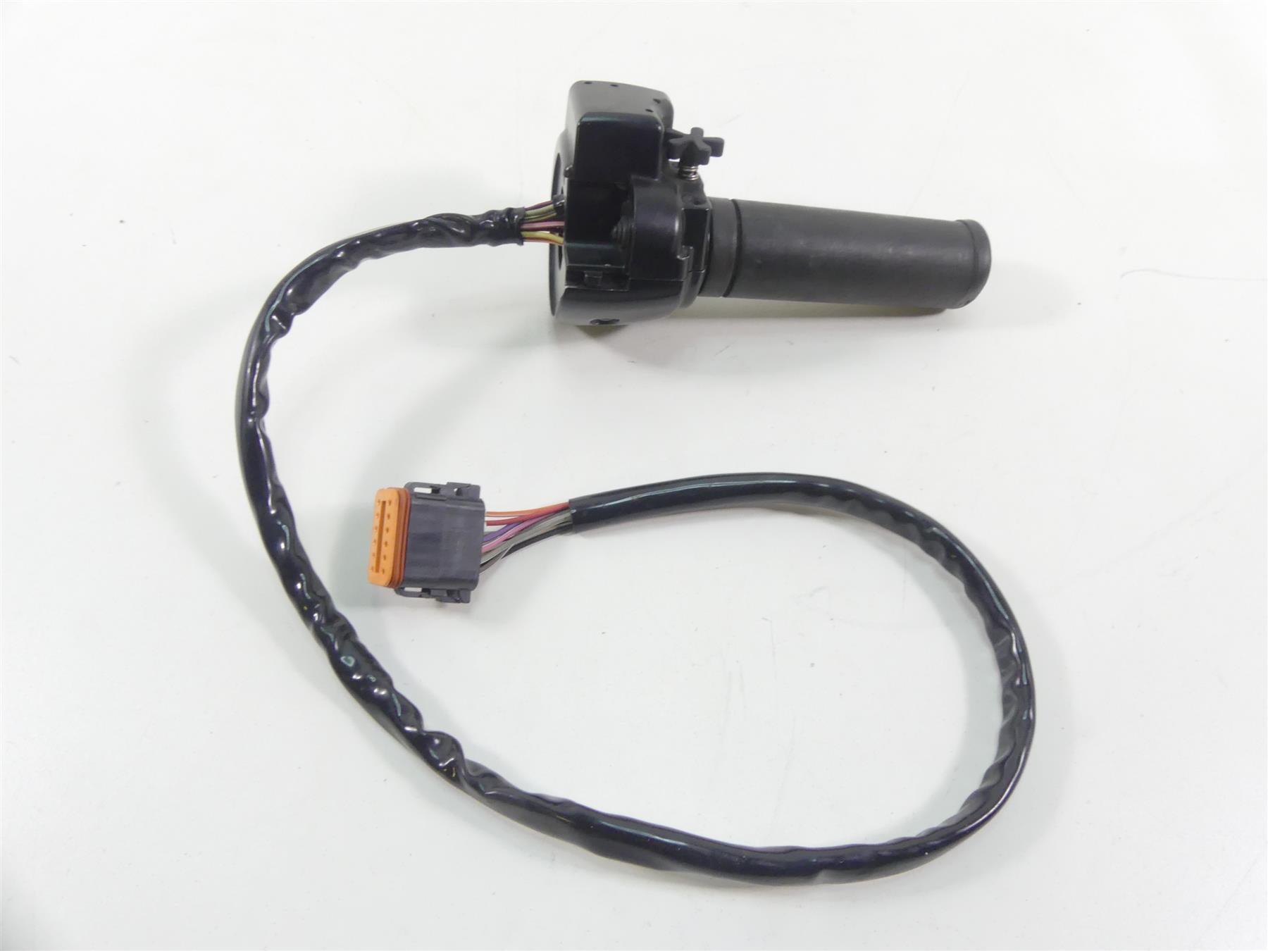 2003 Harley Touring FLHTCI Electra Glide Right Mode Control Switch 71589-96B {{ shop.shopifyCountryName }} - Mototech271