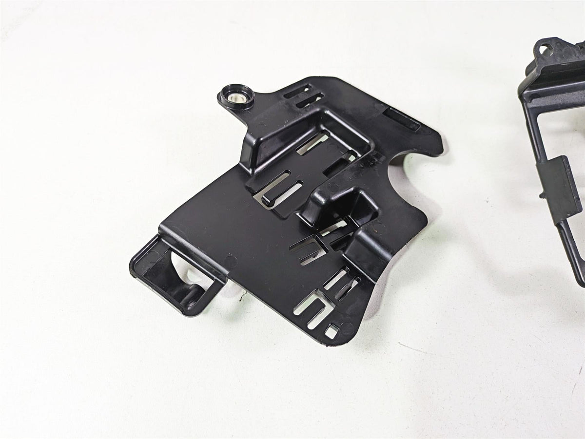 2020 Harley Softail FXST Standard Electrical Battery Carrier Set 69201632 {{ shop.shopifyCountryName }} - Mototech271